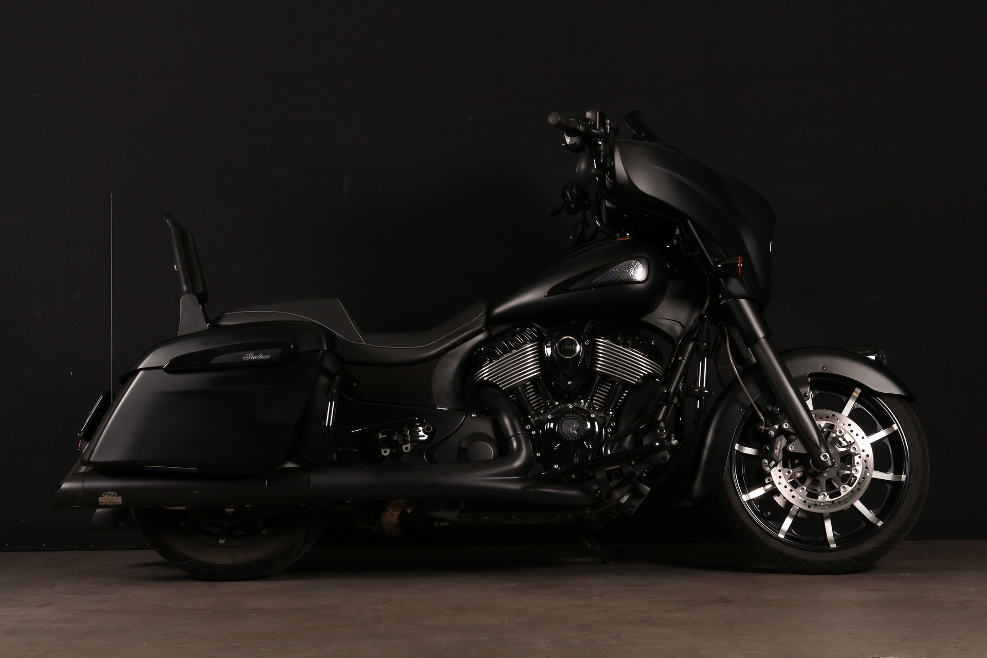 INDIAN Chieftain Dark Horse-image-0
