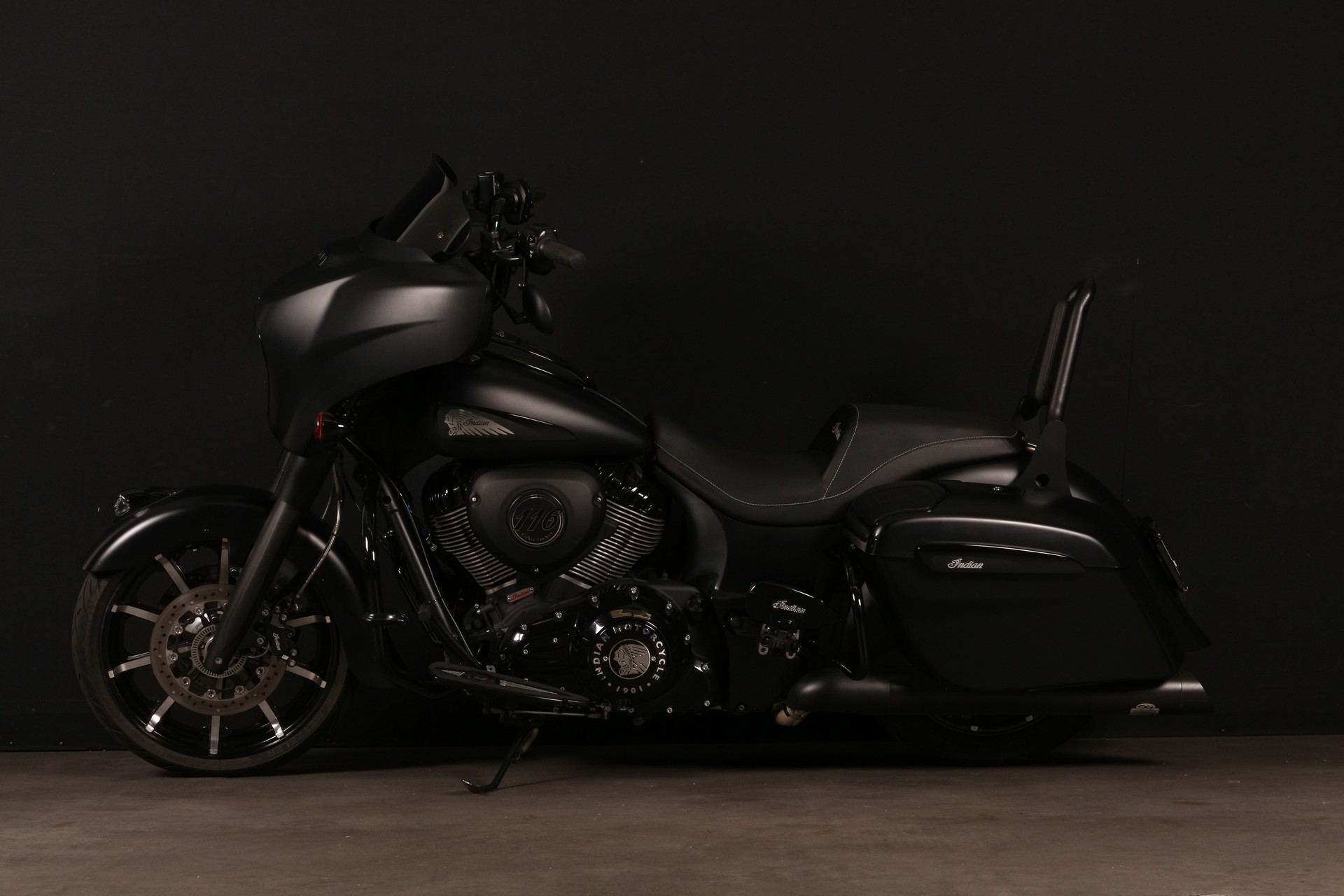 INDIAN Chieftain Dark Horse-image-3