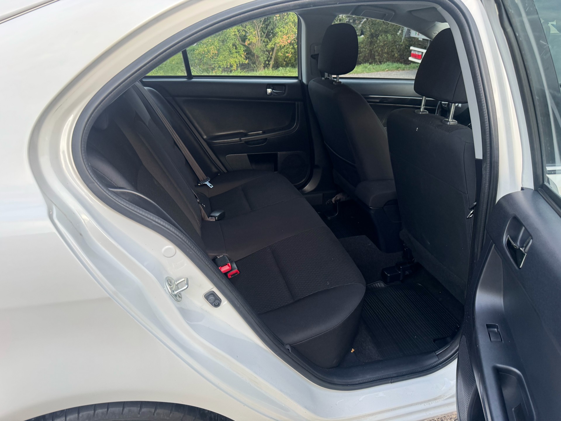 MITSUBISHI Lancer Sportback 1.8 Style CVT-image-10