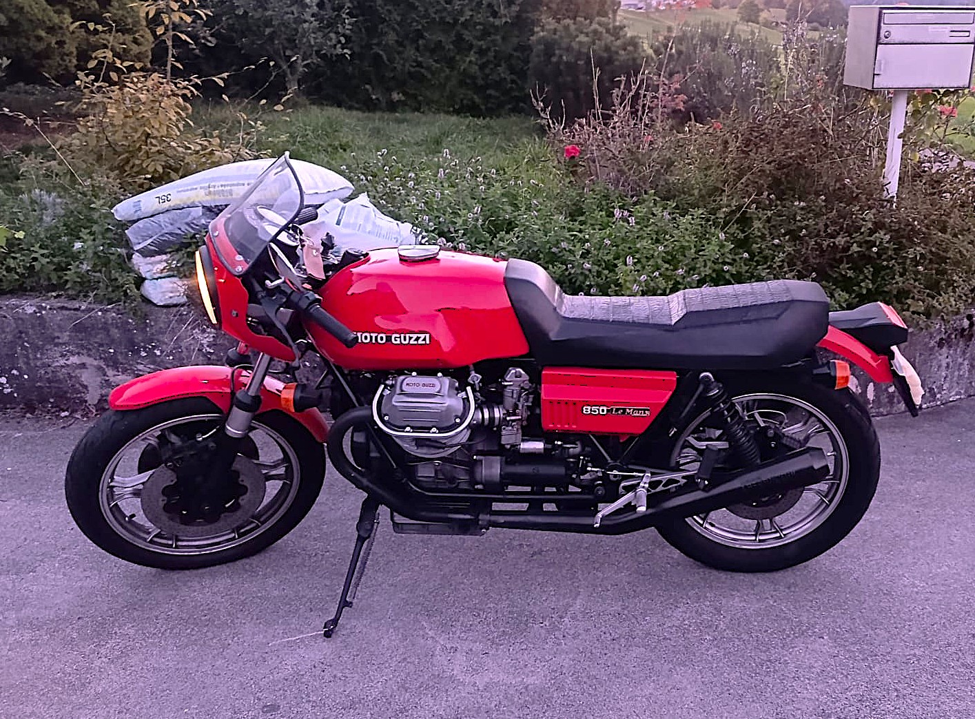 MOTO GUZZI VE-850-image-2