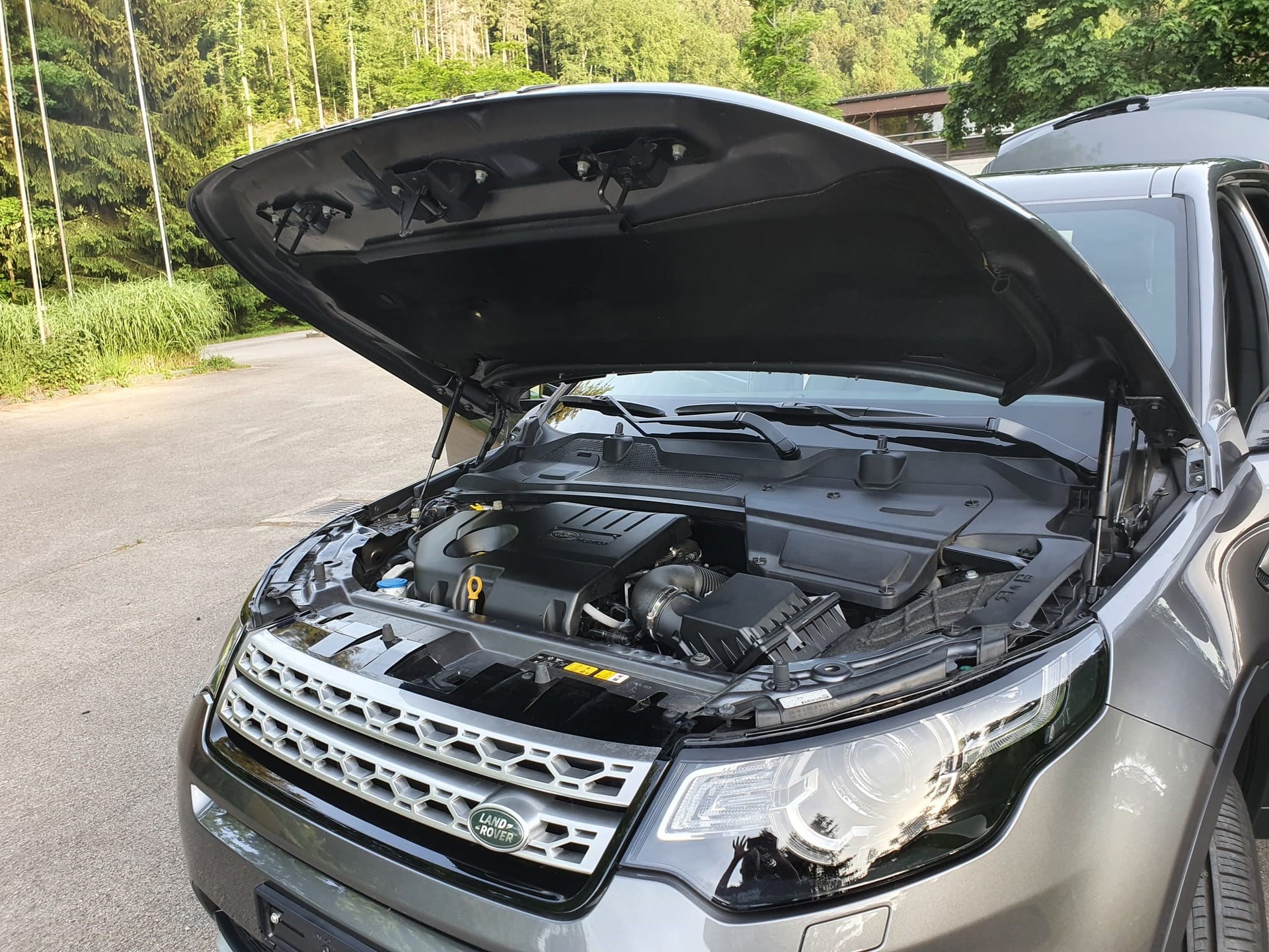 LAND ROVER Discovery Sport 2.0 TD4 Pure AT9-image-5