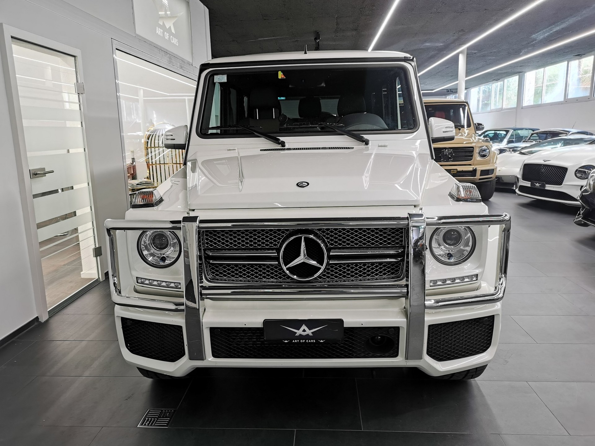 MERCEDES-BENZ G 65 AMG 612 PS 1000 NM DREHMOMENT SONDEREDITION UAE SPIRIT OF THE UNION 40 VOLL FRONTBÜGEL-image-1