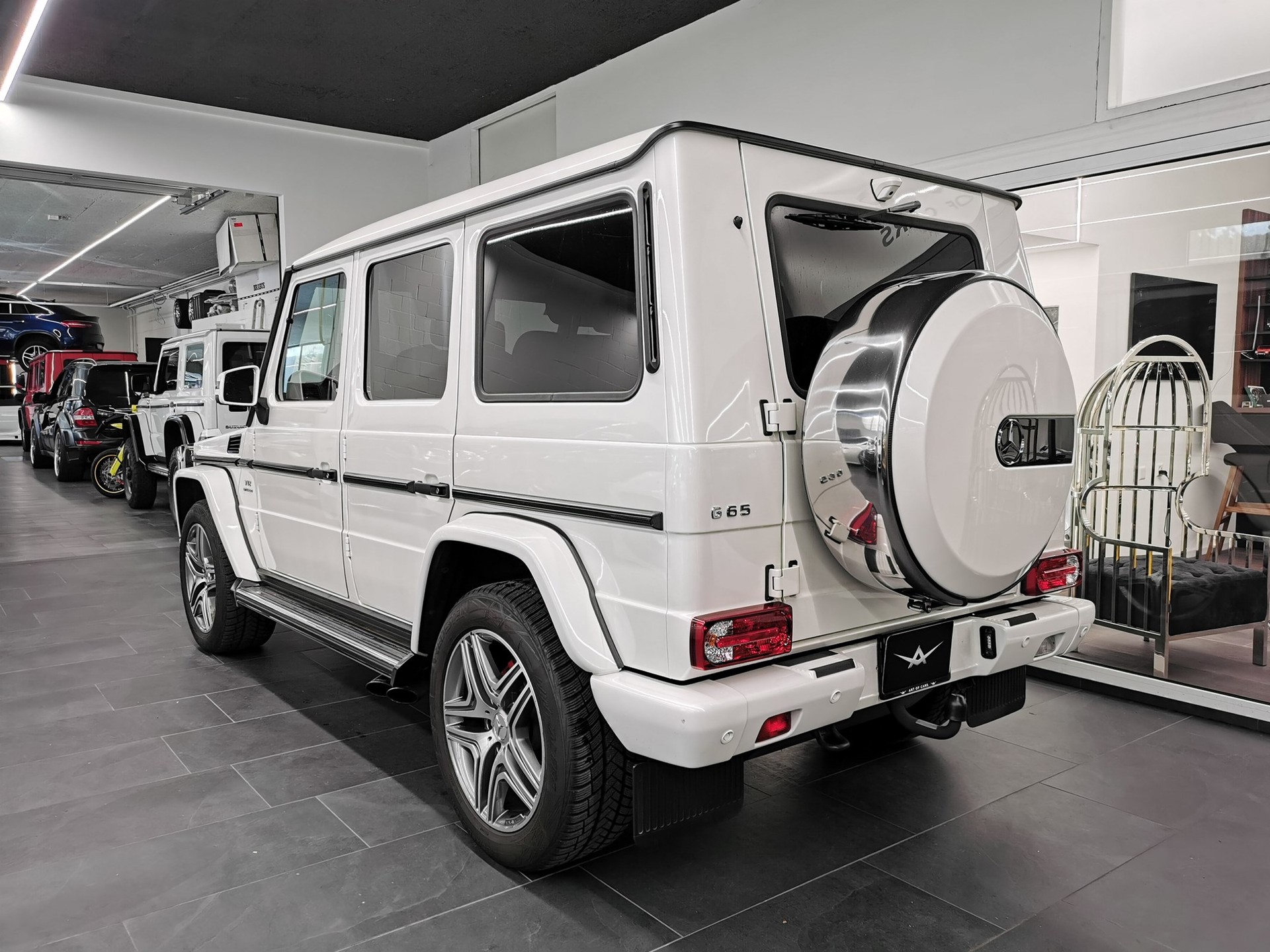 MERCEDES-BENZ G 65 AMG 612 PS 1000 NM DREHMOMENT SONDEREDITION UAE SPIRIT OF THE UNION 40 VOLL FRONTBÜGEL-image-4