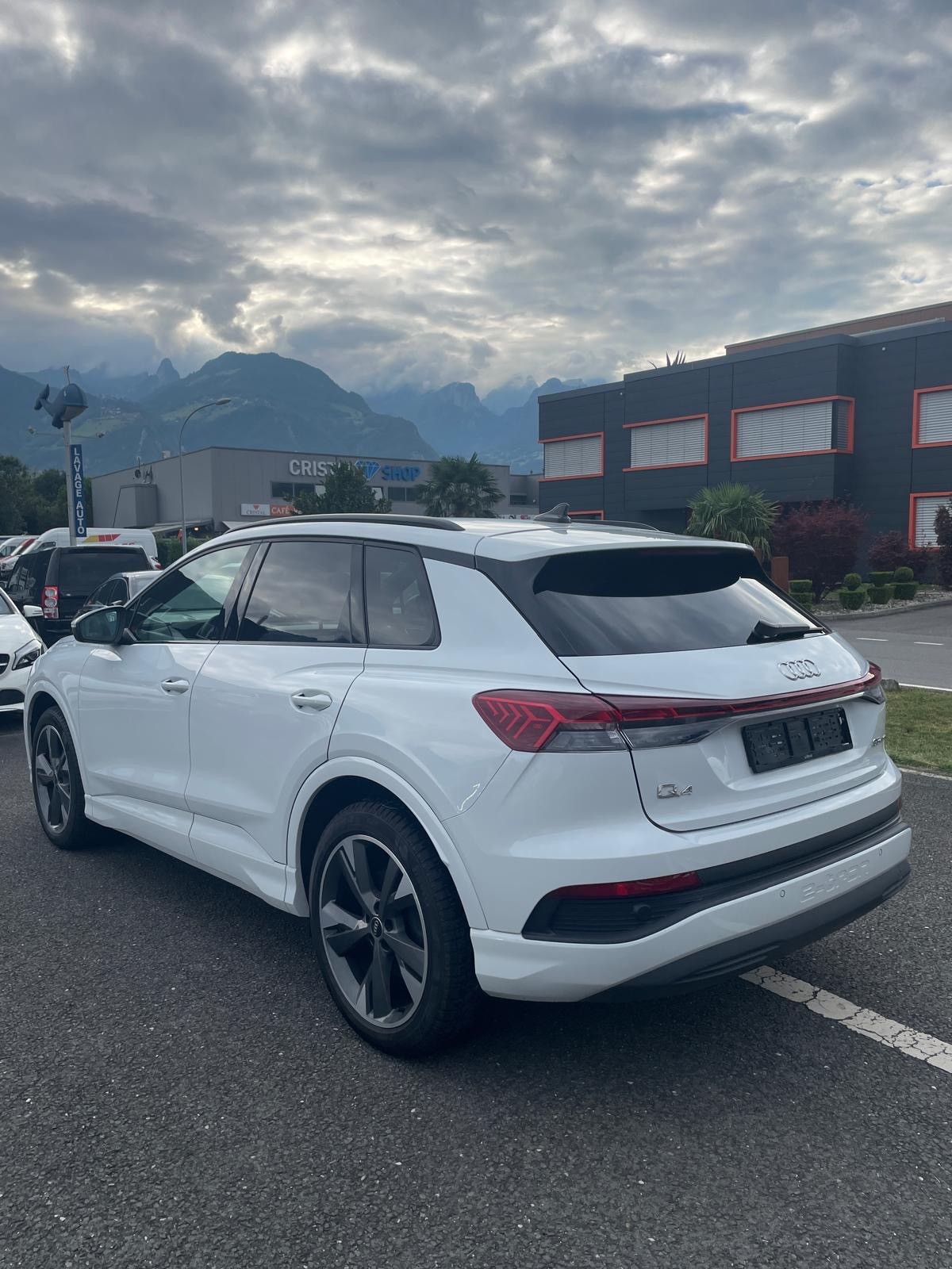 AUDI Q4 e-tron 35-image-5
