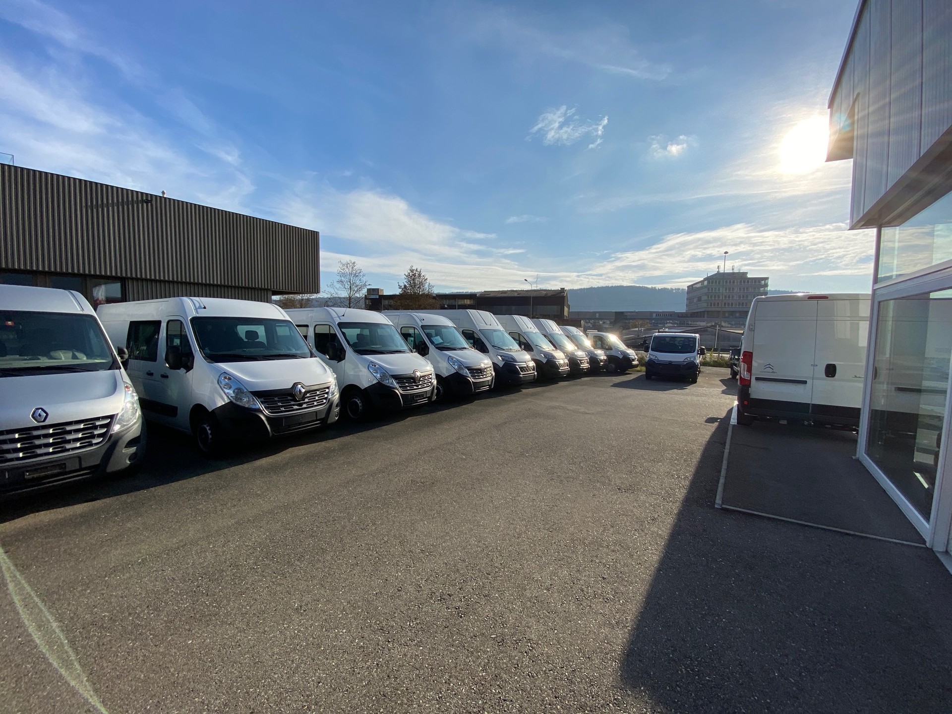 OPEL Movano 2.2 d 3,5t L4H3 Heavy 165 PS, AHK 3T,Holzboden, Nur bei Garage Zöllig - Finanzierung OHNE Zins möglich!-image-17