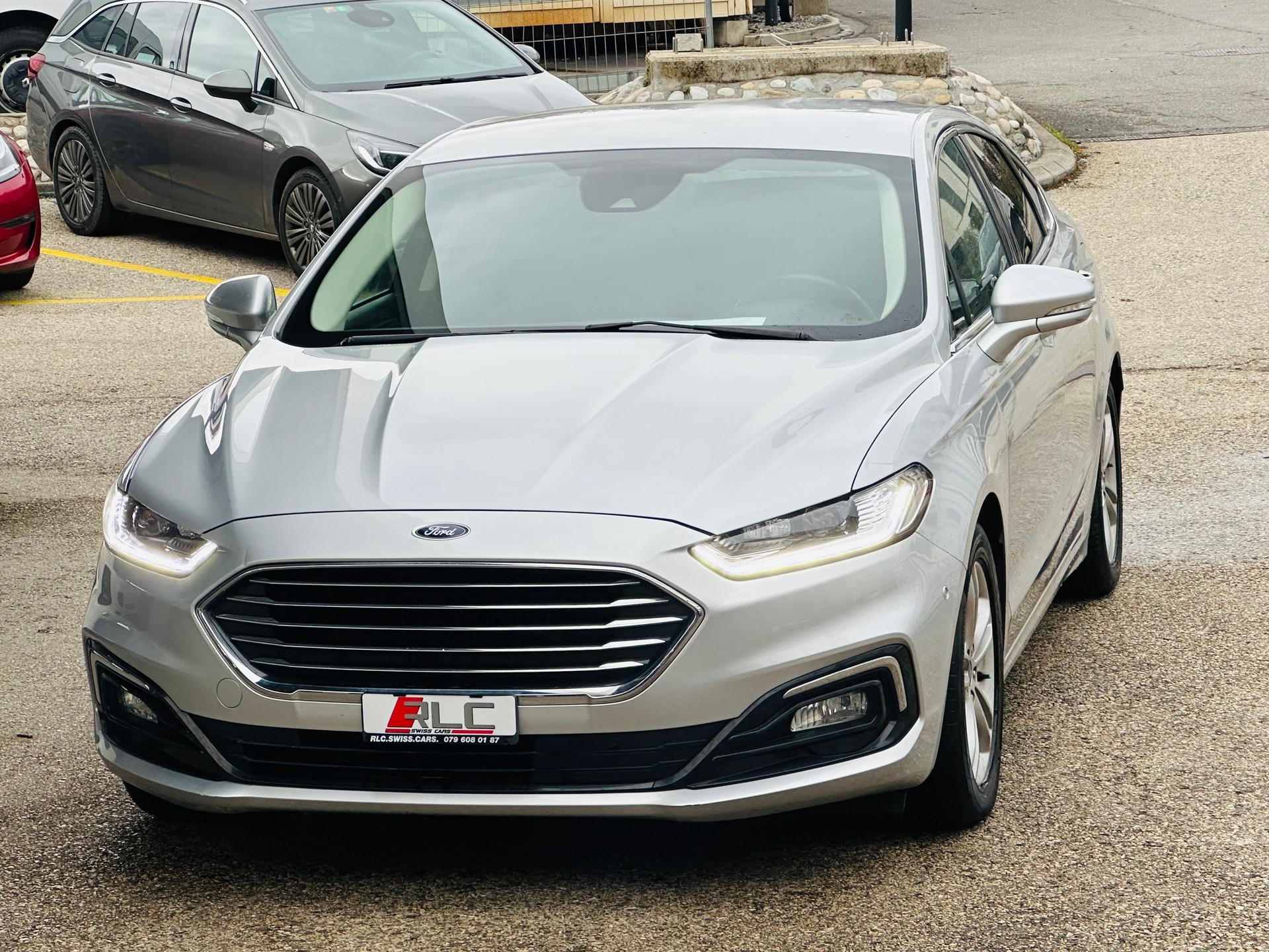 FORD Mondeo 2.0 TDCi Titanium Automatik-image-3