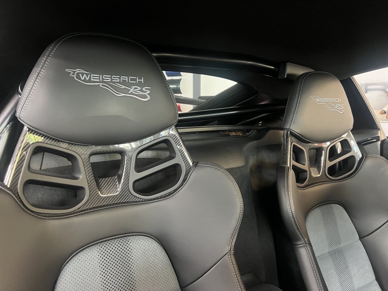 PORSCHE 718 Cayman GT4 RS PDK-image-17