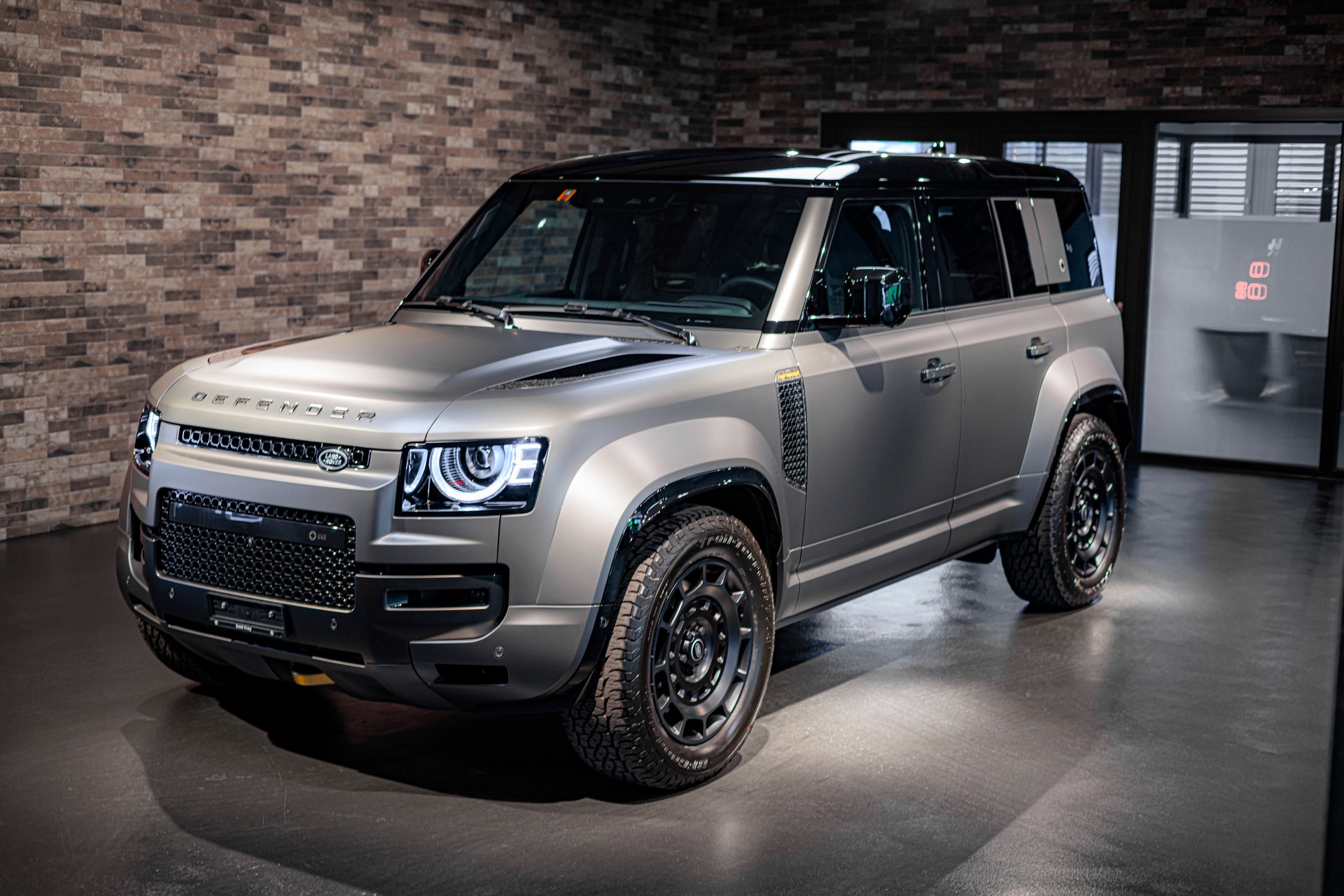 LAND ROVER 110 Octa Edition One