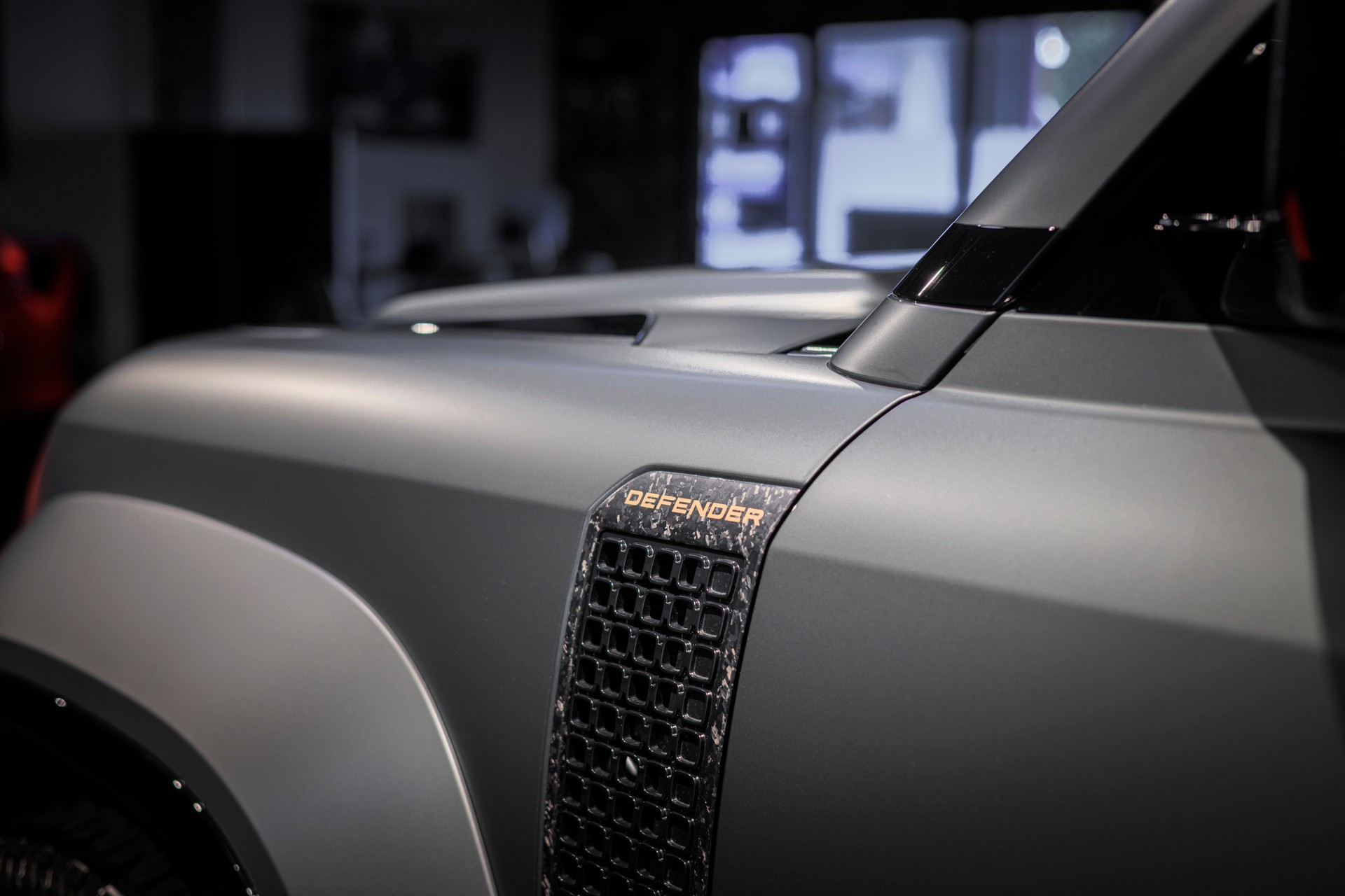 LAND ROVER 110 Octa Edition One-image-6