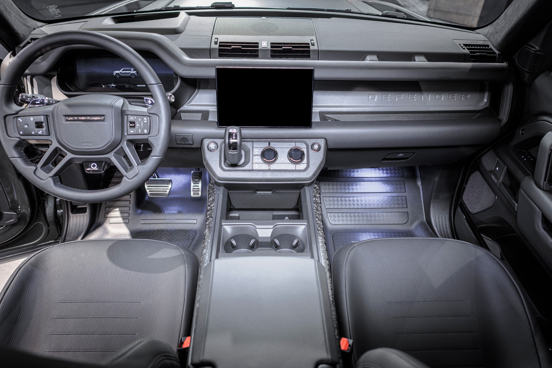 LAND ROVER 110 Octa Edition One-image-8