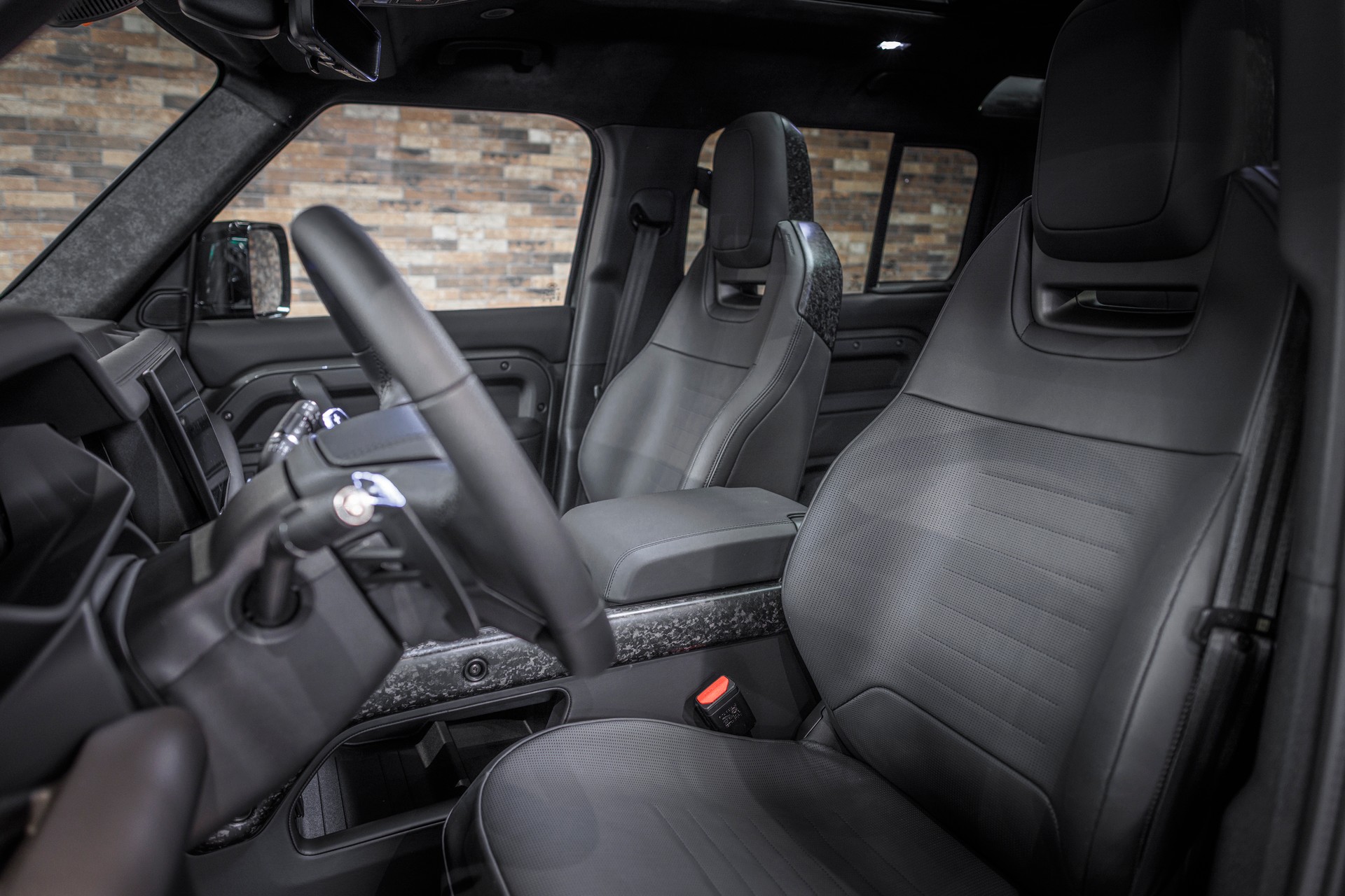 LAND ROVER 110 Octa Edition One-image-11
