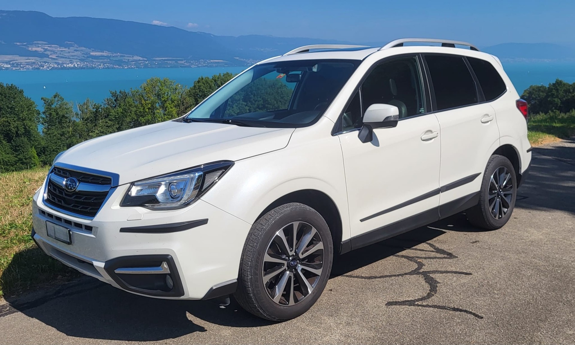 SUBARU Forester 2.0i Executive Lineartronic
