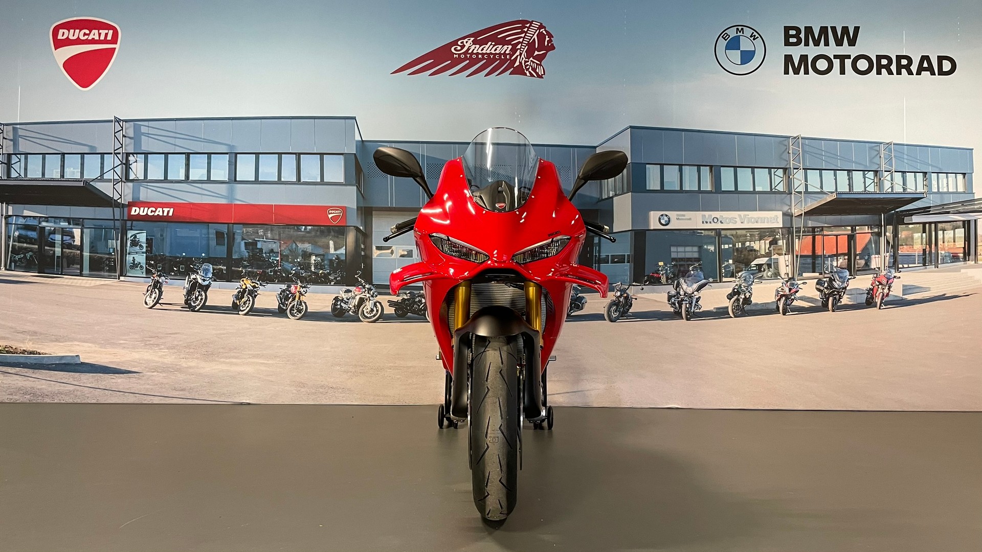 DUCATI PANIGALE V4 S-image-1