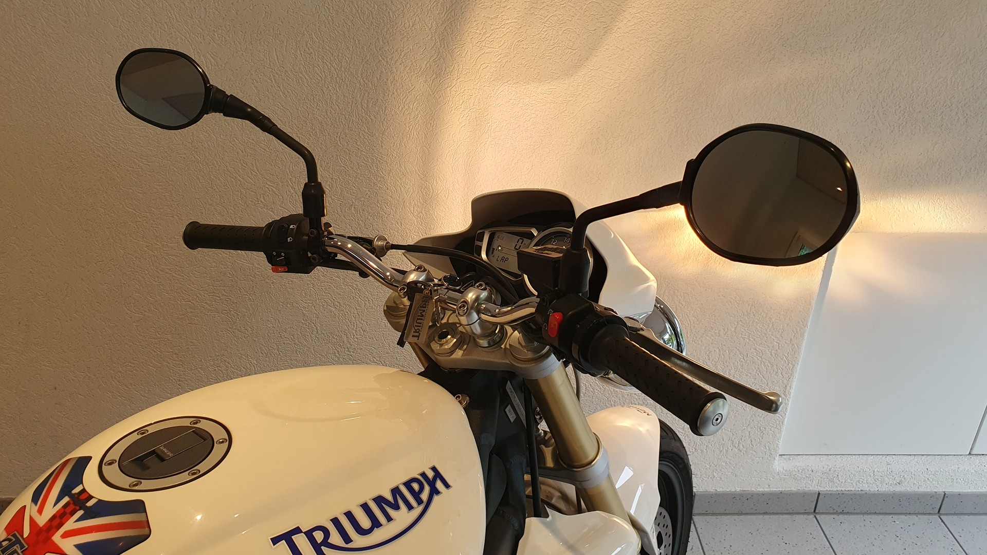 TRIUMPH Street Triple 675-image-9