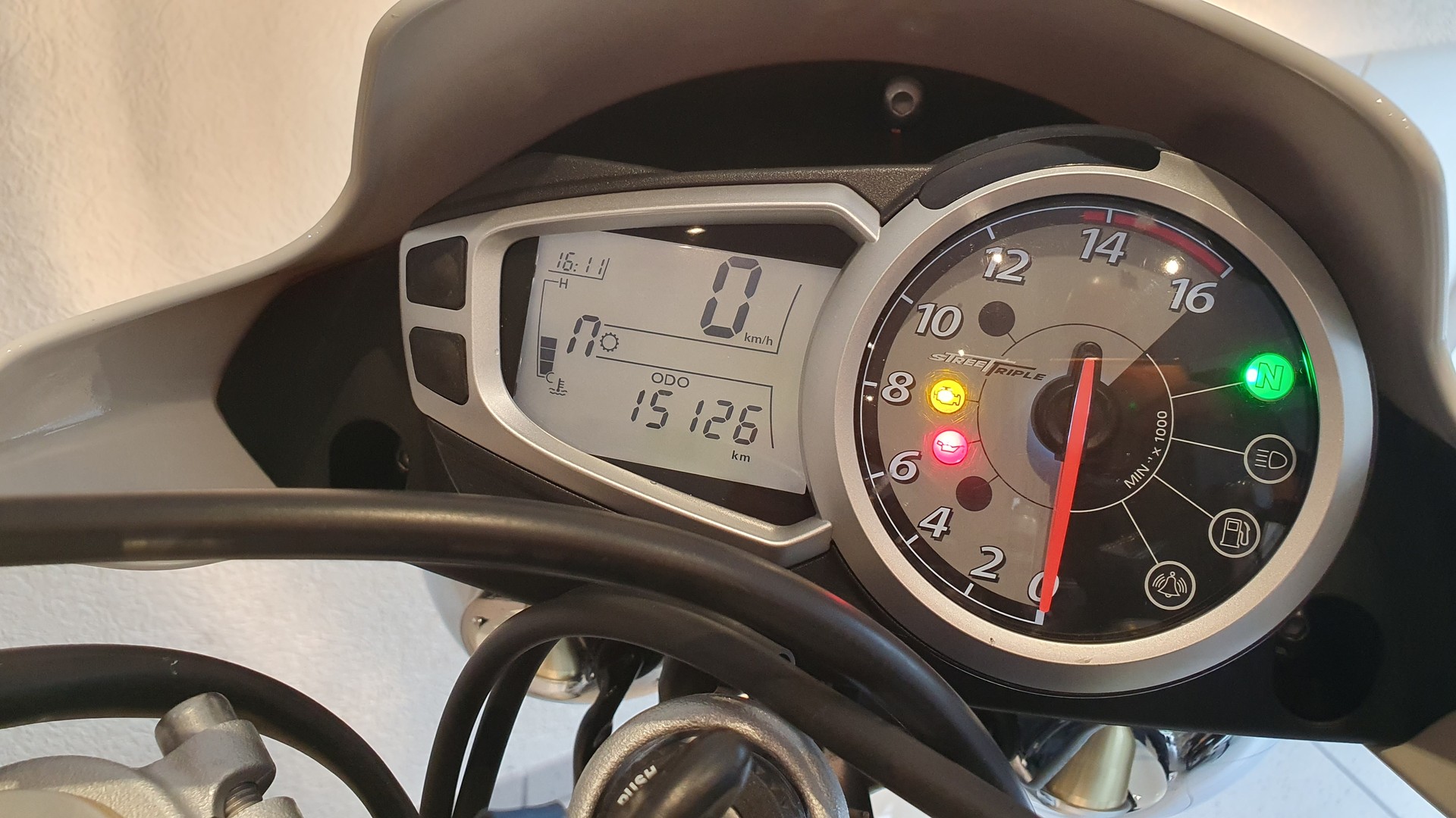 TRIUMPH Street Triple 675-image-8