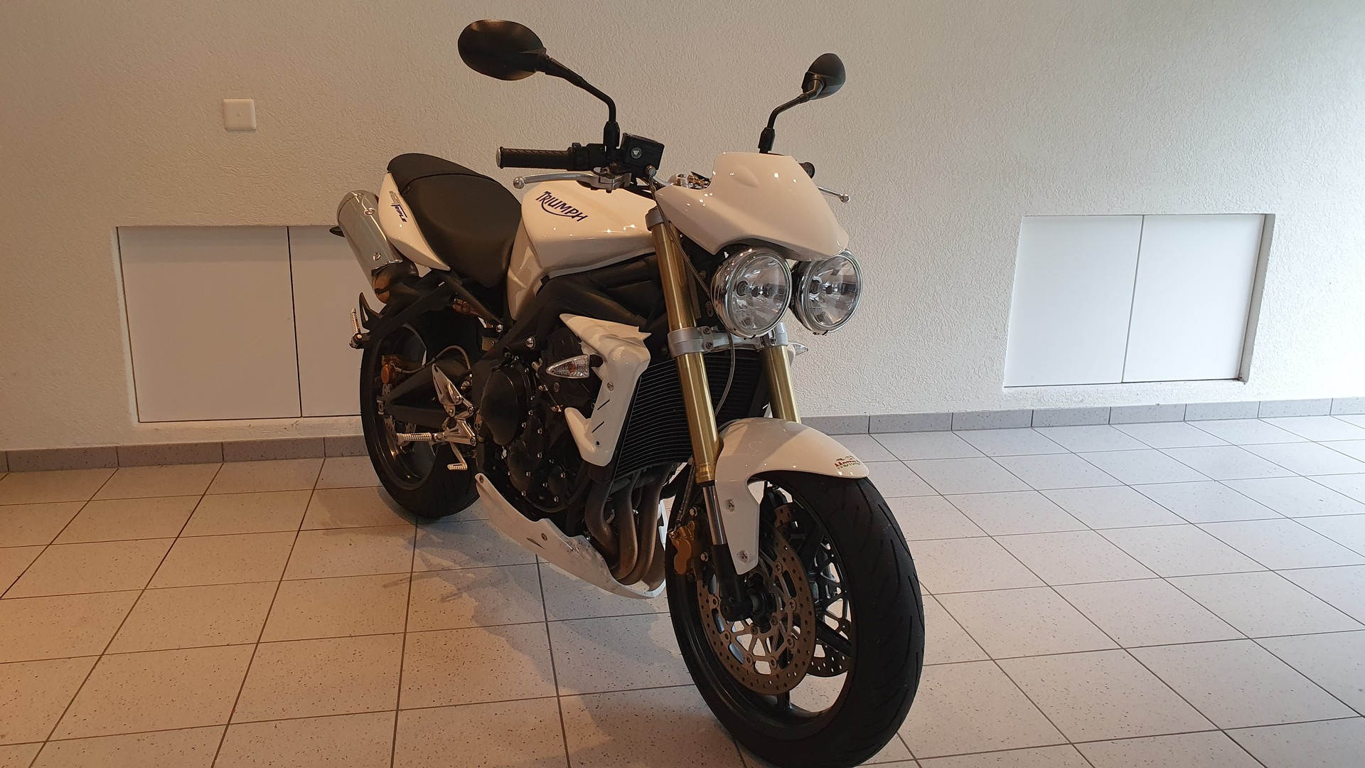 TRIUMPH Street Triple 675-image-1