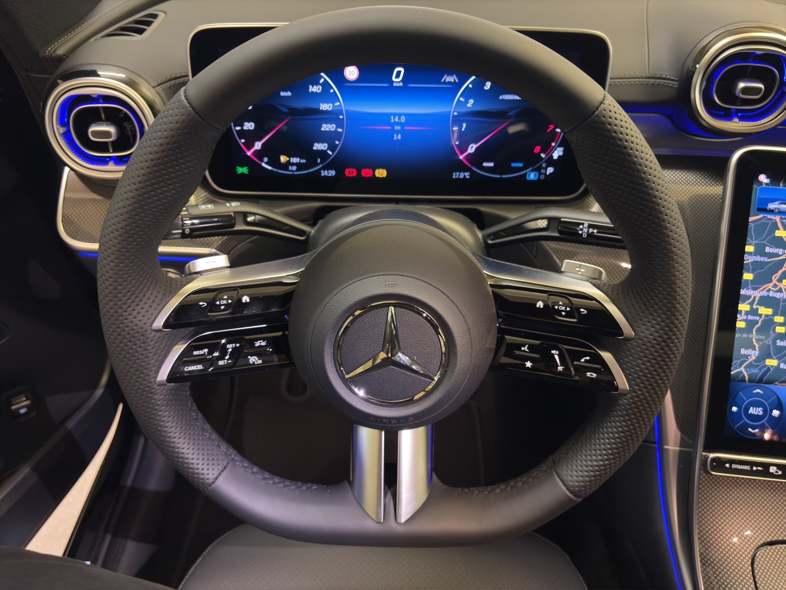 MERCEDES-BENZ C 300 4M Berline-image-6