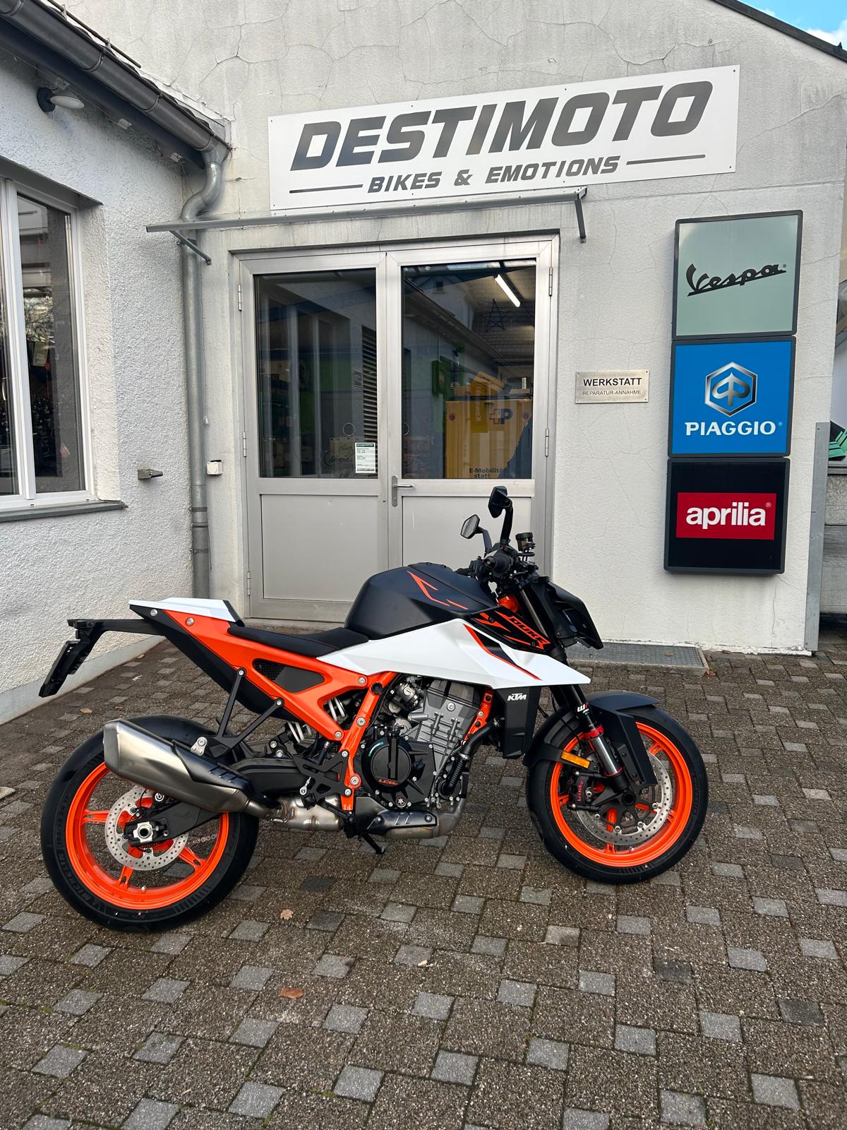 KTM 990 Duke R-image-2