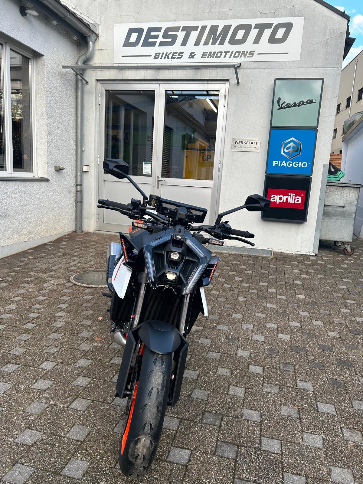 KTM 990 Duke R-image-5