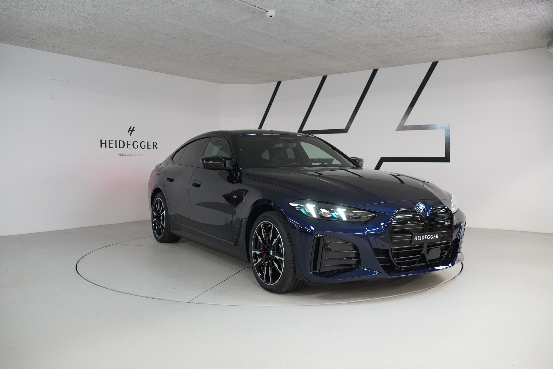BMW i4 M60 M Sport Pro-showroom-element-2