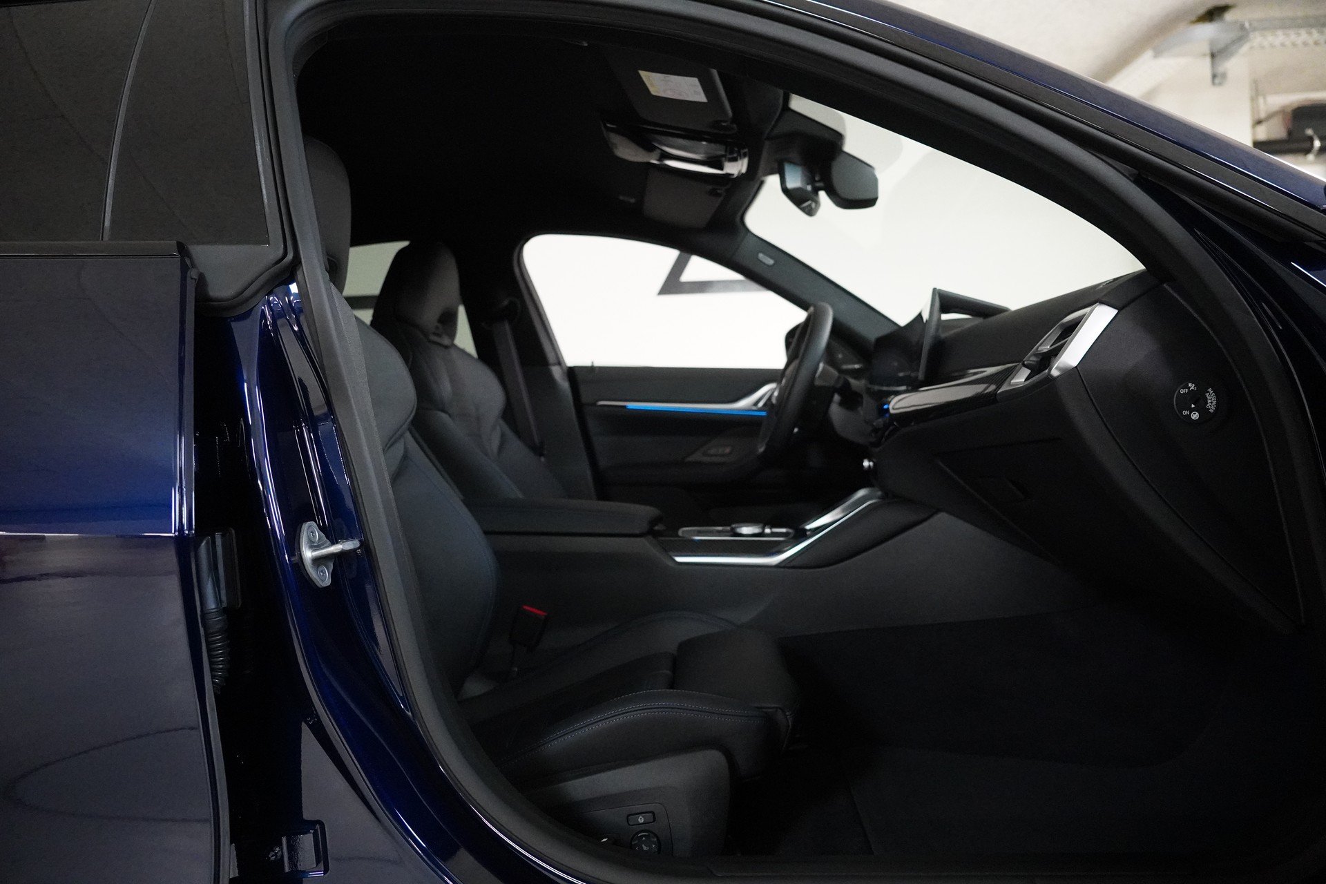 BMW i4 M60 M Sport Pro-image-13