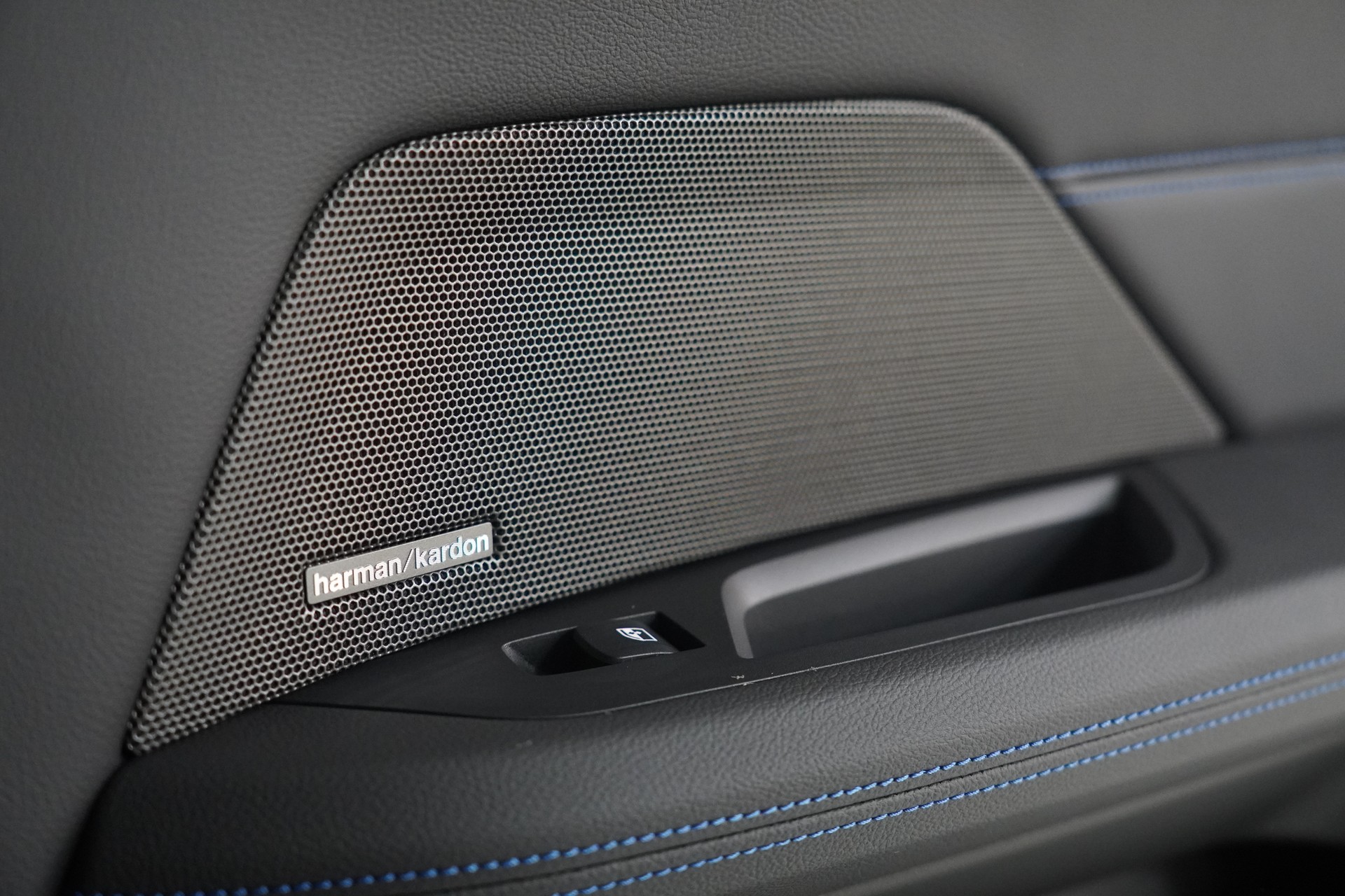 BMW i4 M60 M Sport Pro-image-22