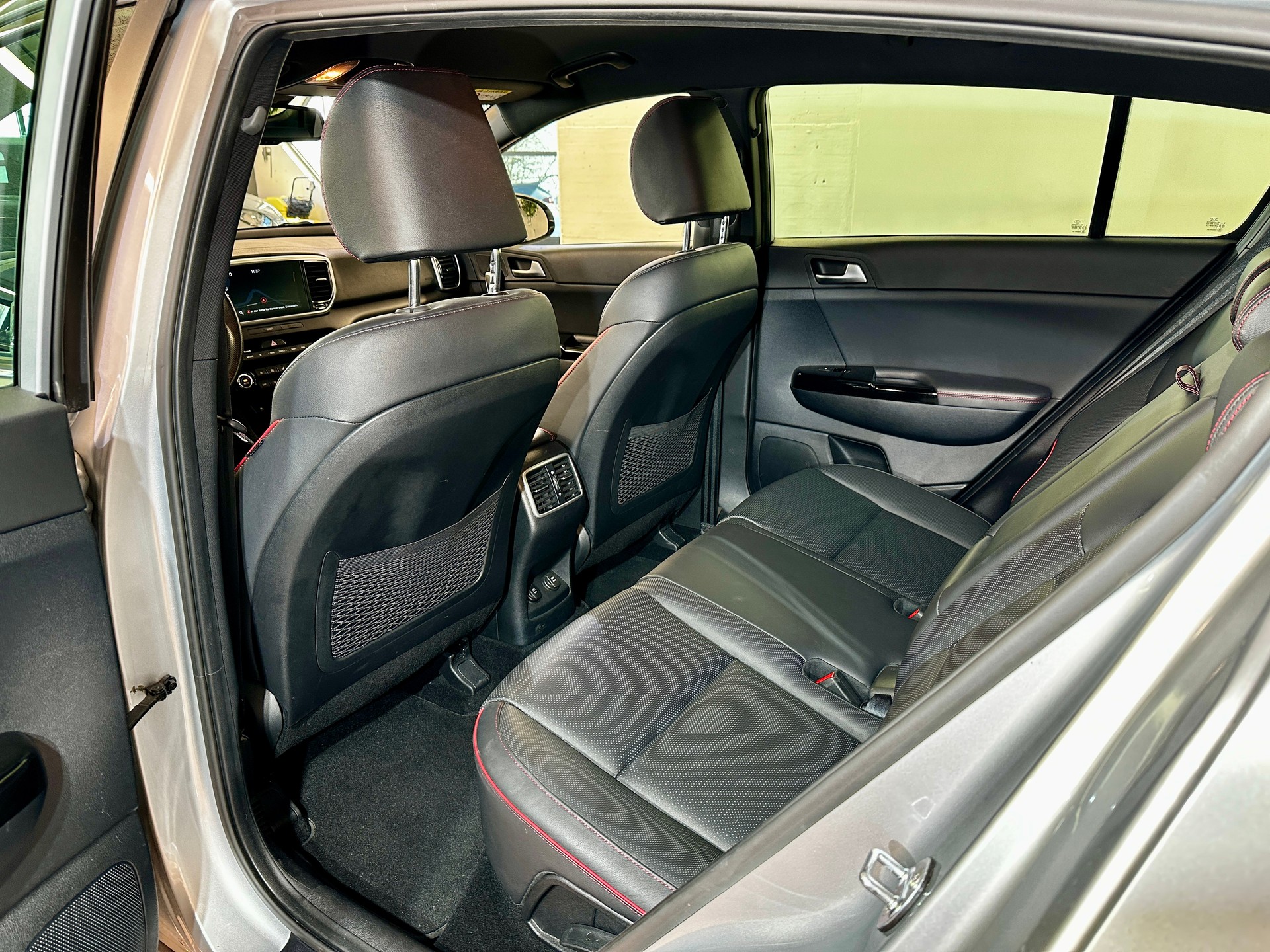 KIA Sportage 1.6CRDi Mild Hybrid GT-Line 4WD Automat-image-27