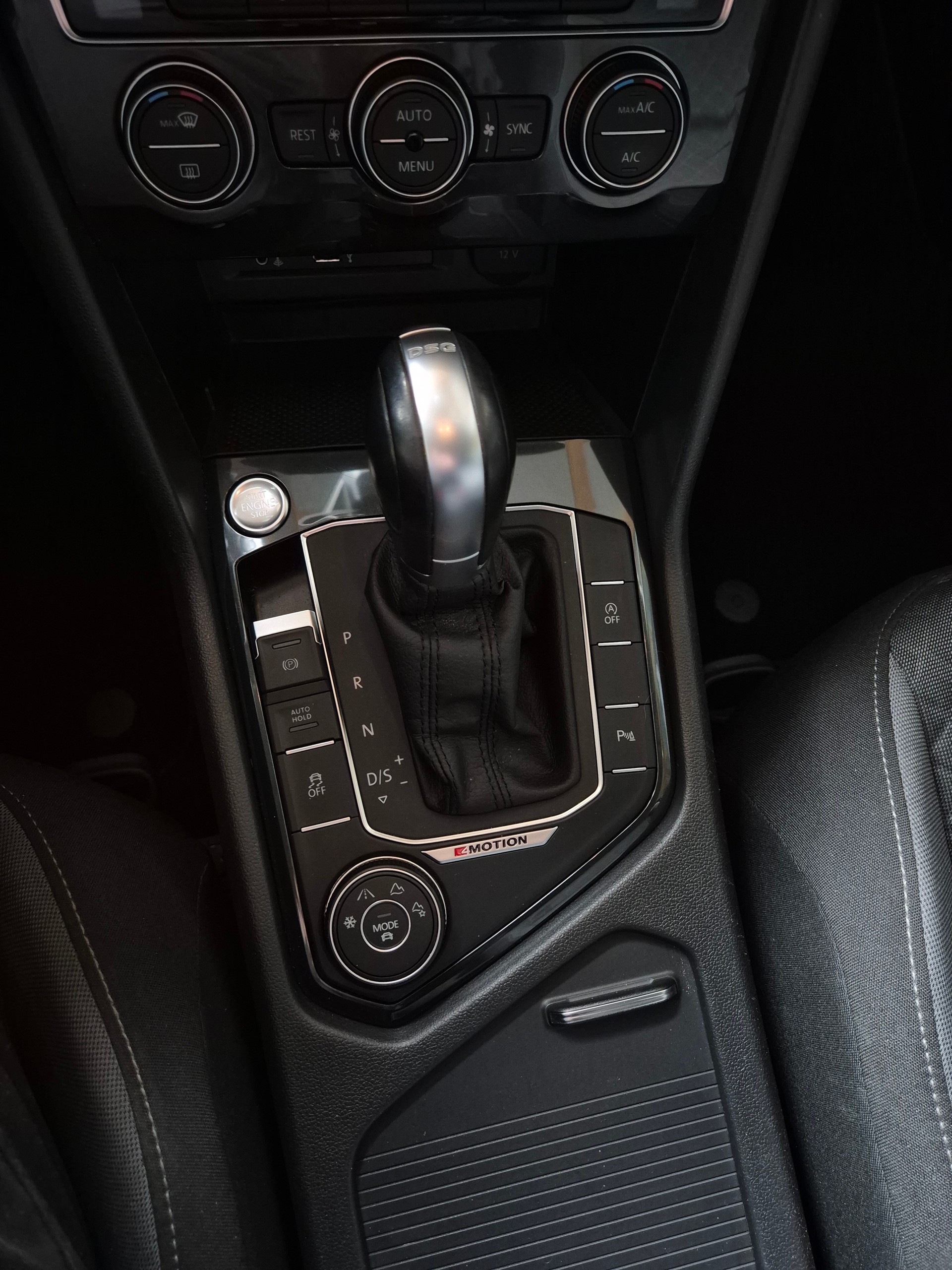 VW Tiguan 1.4TSI Comfortline 4Motion DSG-image-8
