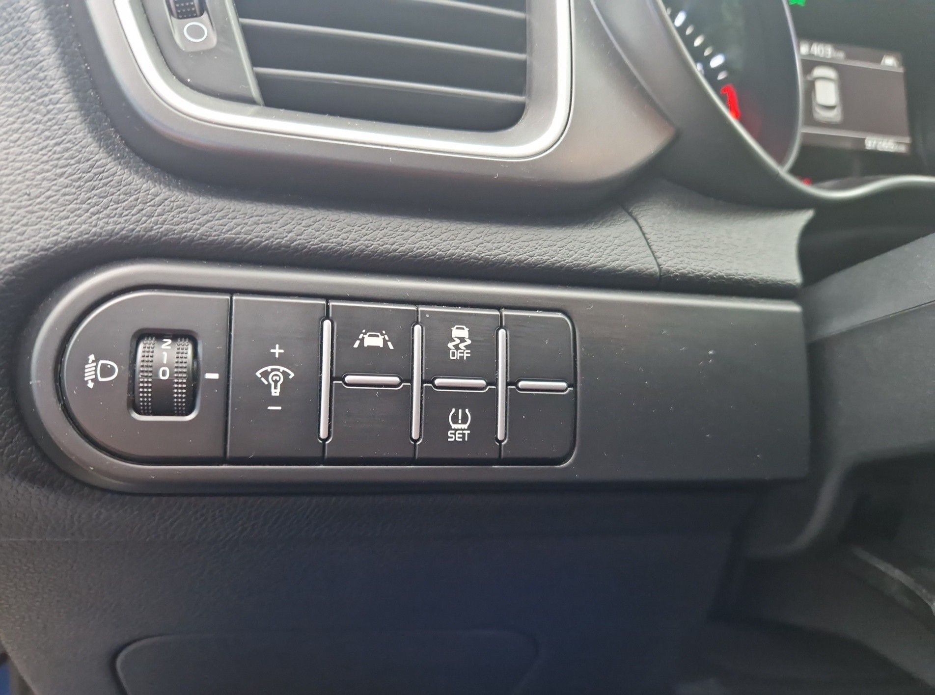 KIA XCeed 1.0 T-GDi-image-13