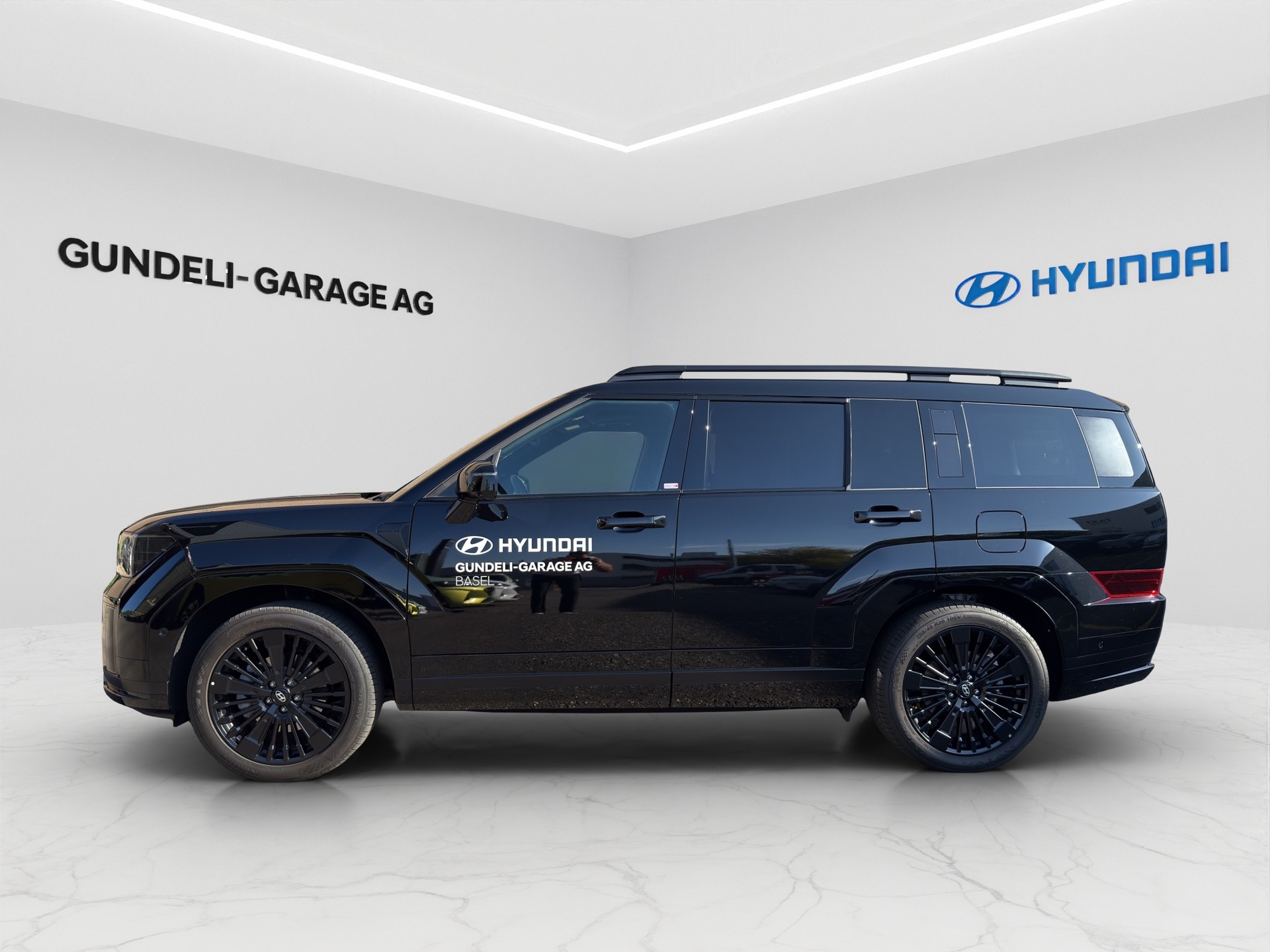 HYUNDAI Santa Fe 1.6 T-GDi HEV Calligraphy 4WD Automatic-image-2