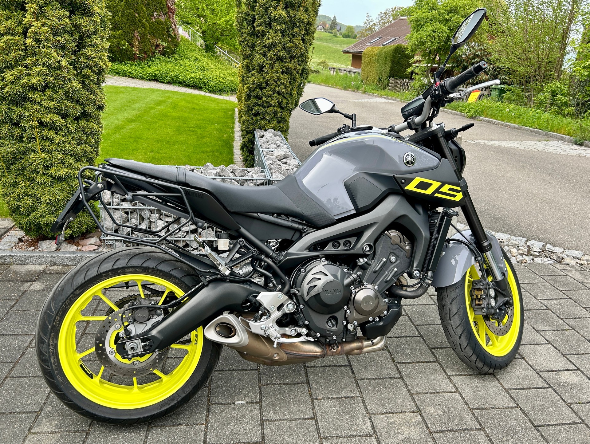 YAMAHA MT-09 ABS-image-3