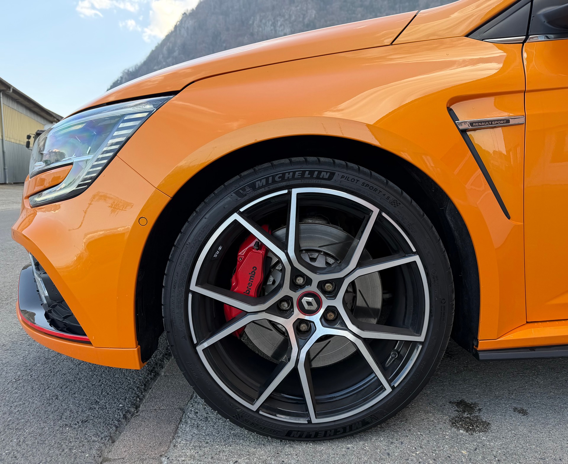 RENAULT Mégane Trophy 300 EDC-image-7