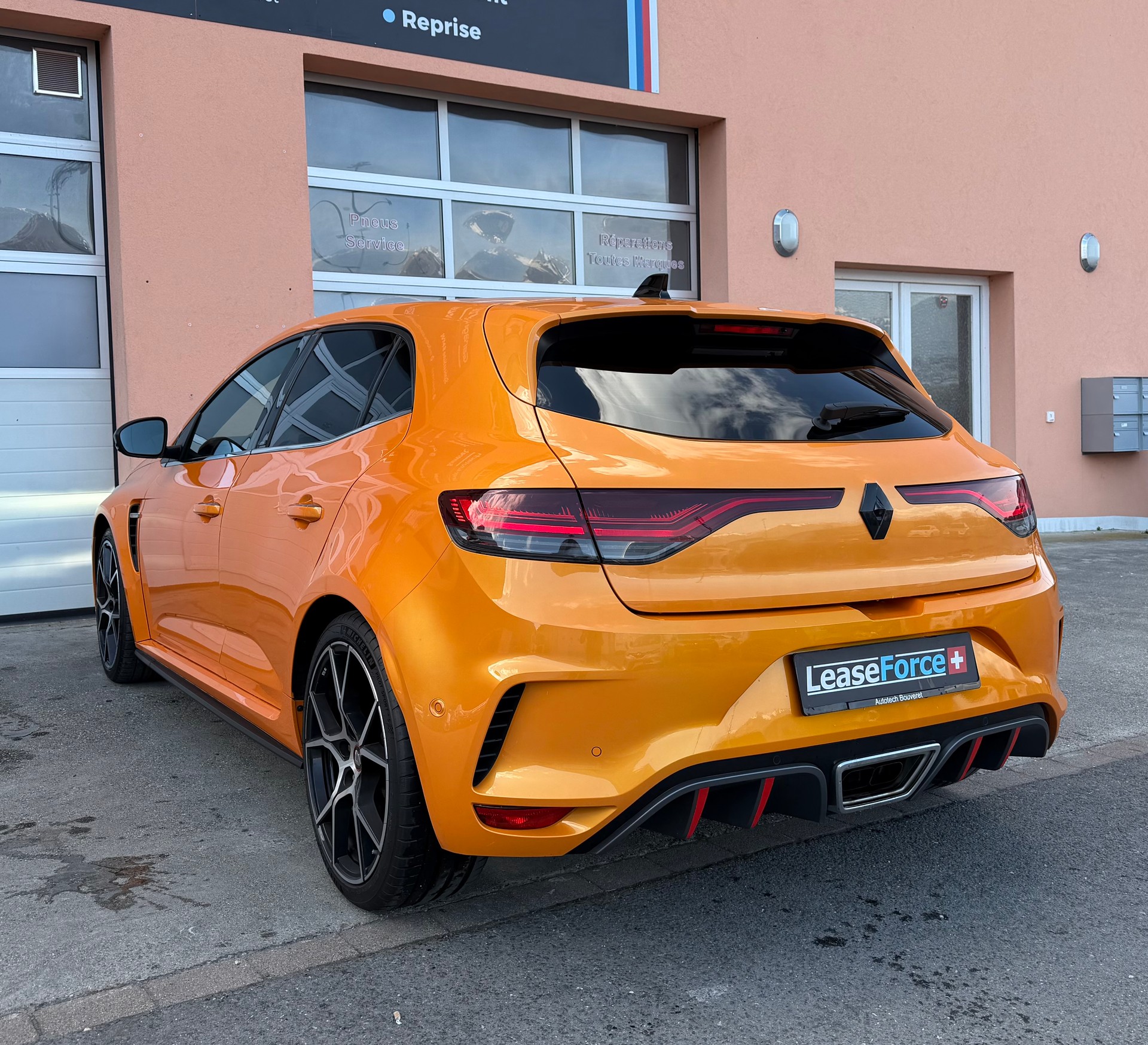 RENAULT Mégane Trophy 300 EDC-showroom-element-2