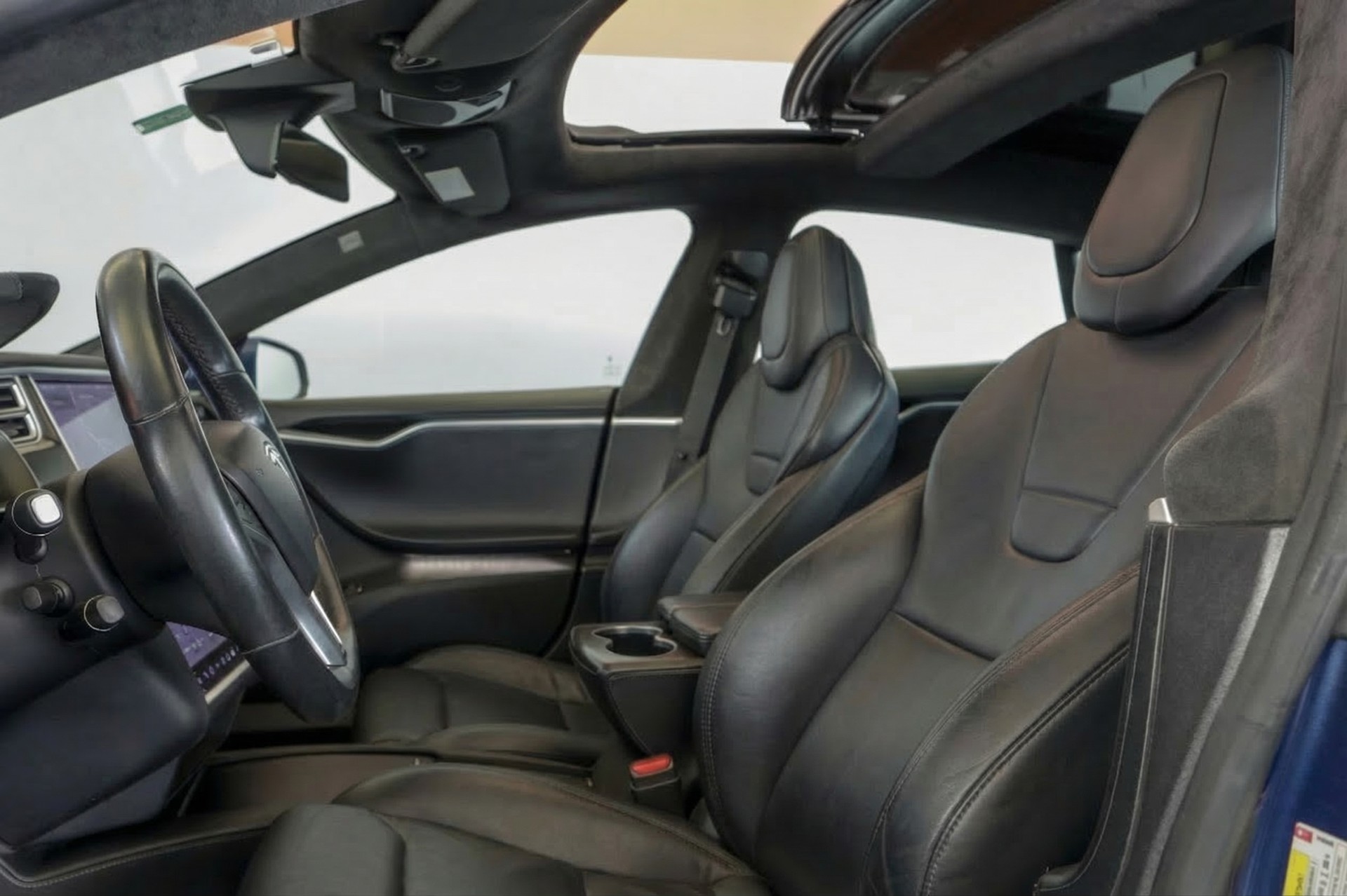 TESLA Model S 100 D-image-16