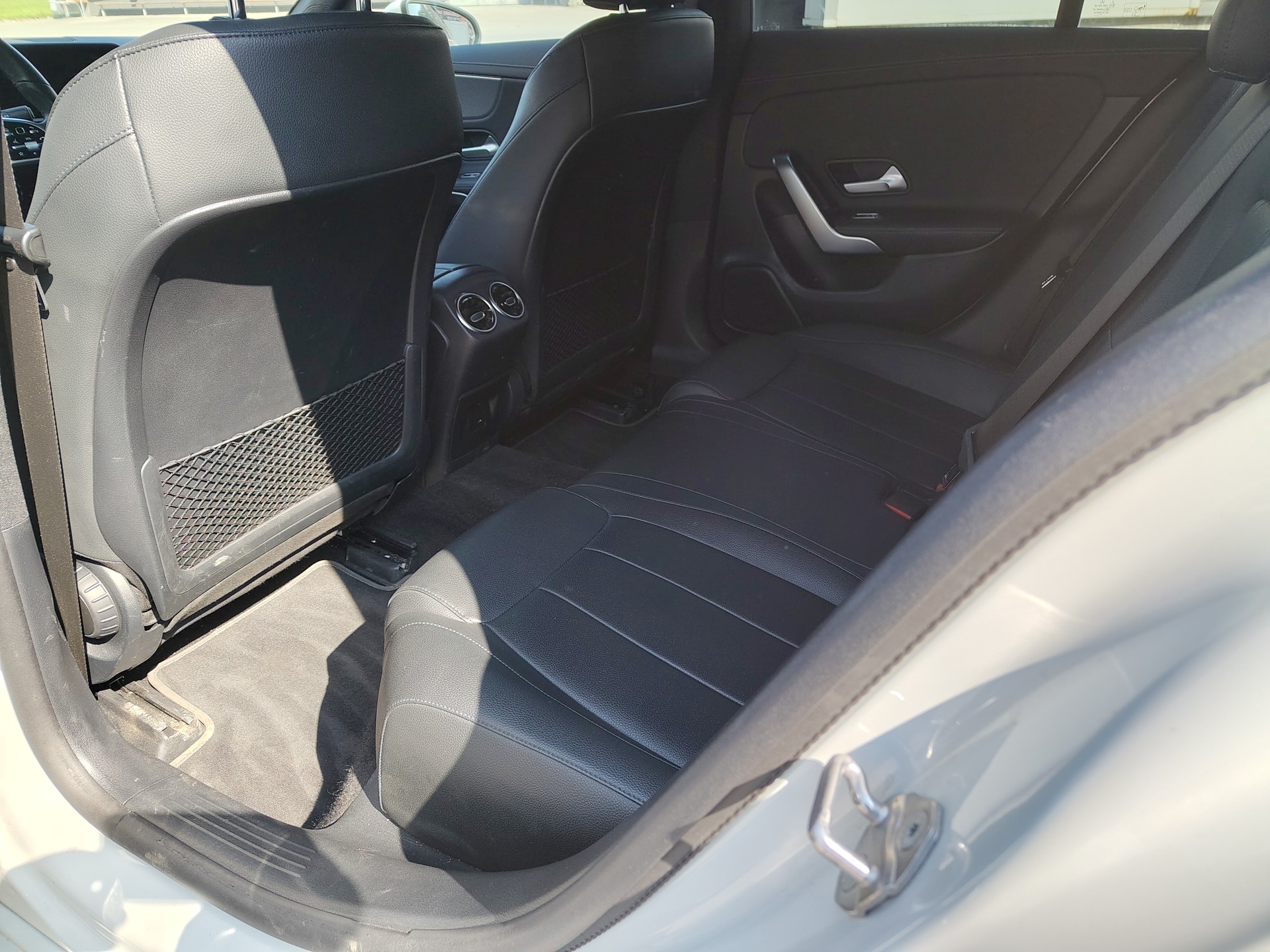 MERCEDES-BENZ CLA Shooting Brake 180 7G-DCT Progressive-image-8