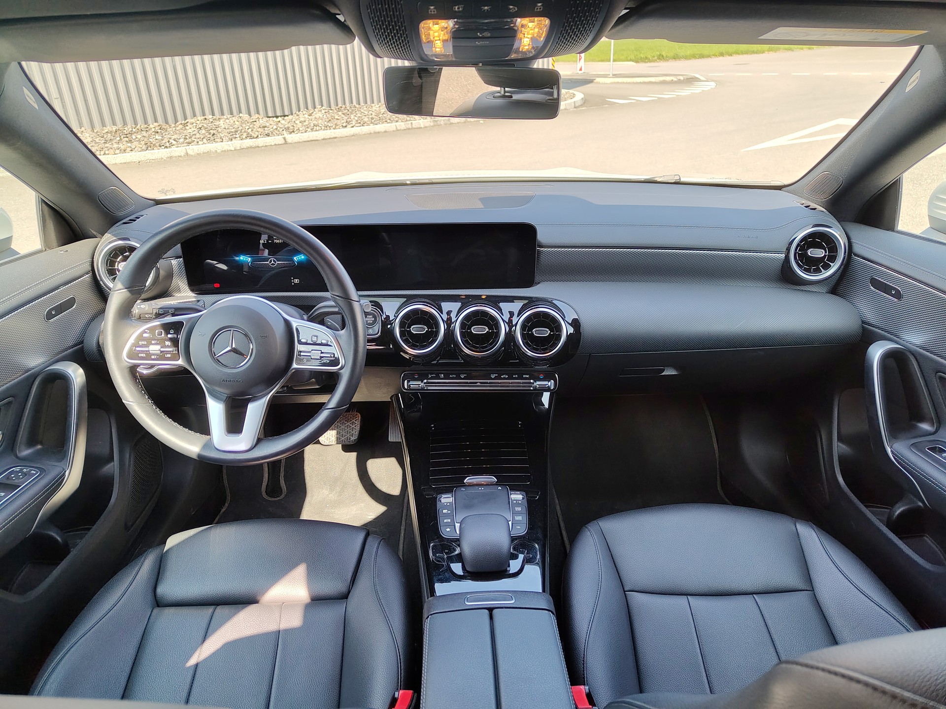 MERCEDES-BENZ CLA Shooting Brake 180 7G-DCT Progressive-image-10
