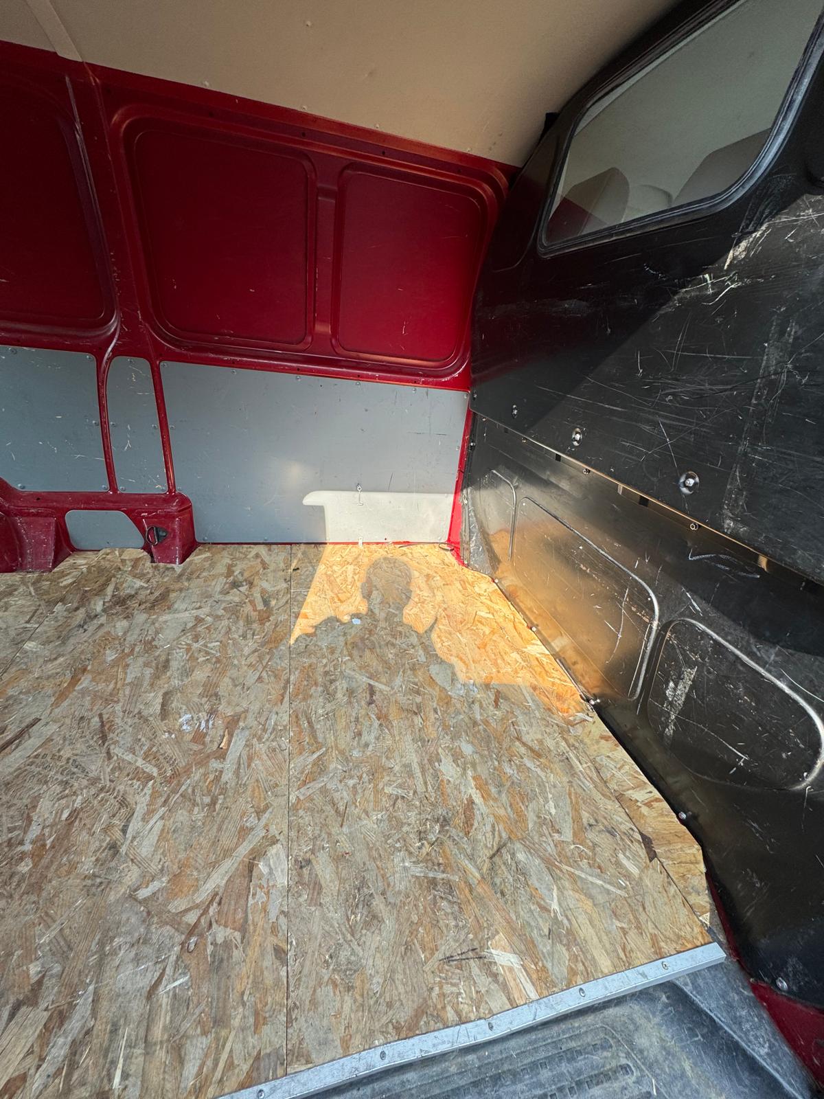 VW T5 2.0 TDI-image-11