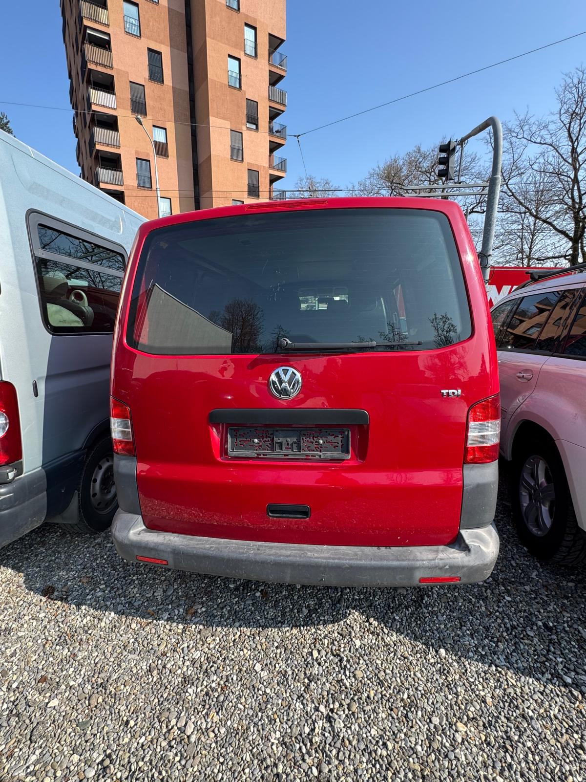 VW T5 2.0 TDI-showroom-element-2