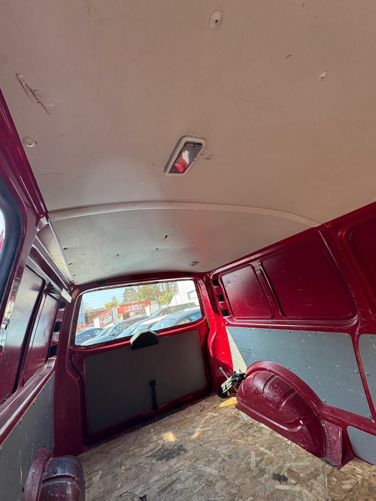 VW T5 2.0 TDI-image-14