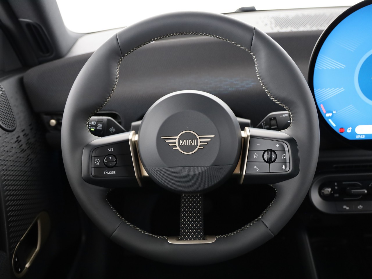MINI Cooper E-image-16
