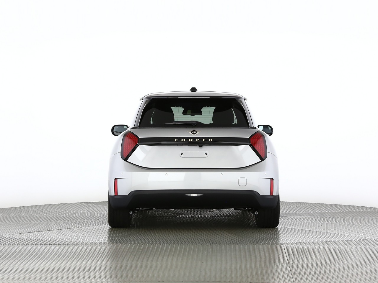 MINI Cooper E-showroom-element-3