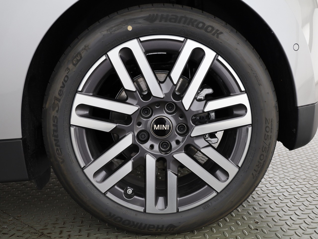 MINI Cooper E-image-19