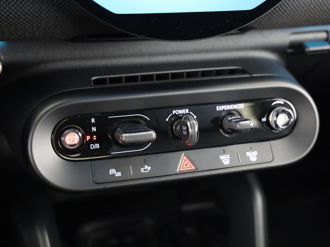 MINI Cooper E-image-17