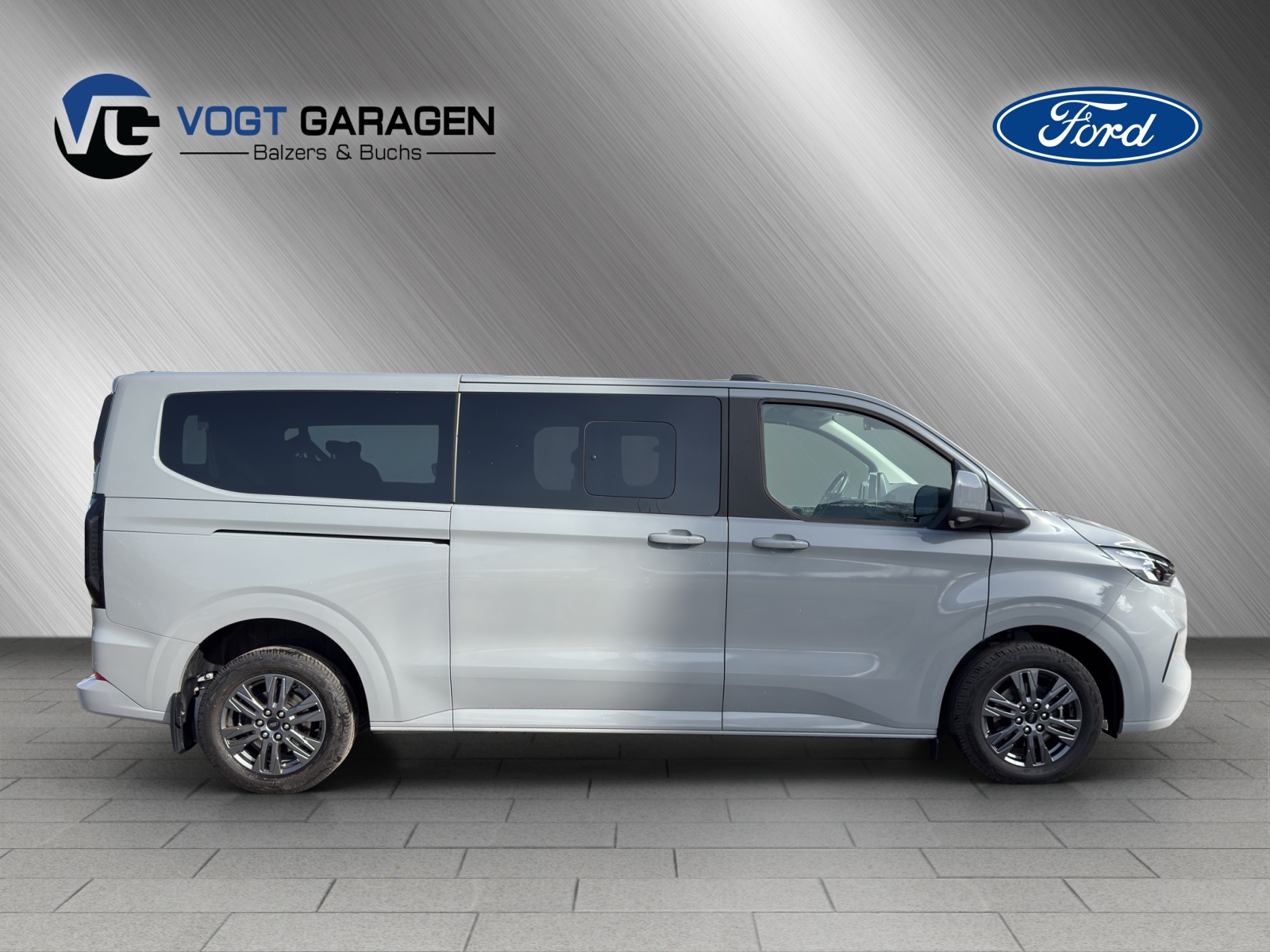 FORD Tourneo Custom Bus 320 L2 2.0 EcoBlue Titanium 4x4-image-6