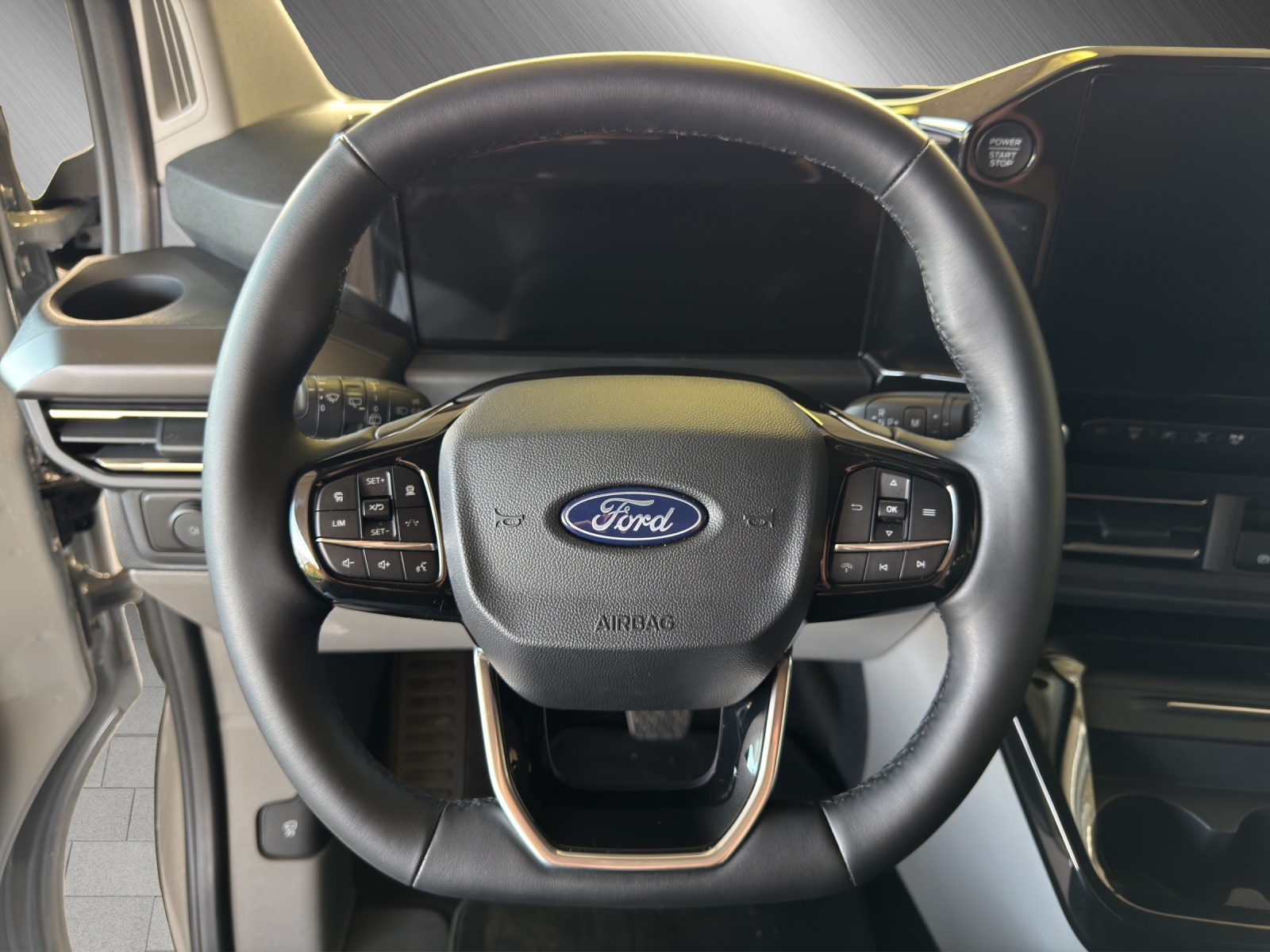 FORD Tourneo Custom Bus 320 L2 2.0 EcoBlue Titanium 4x4-image-9