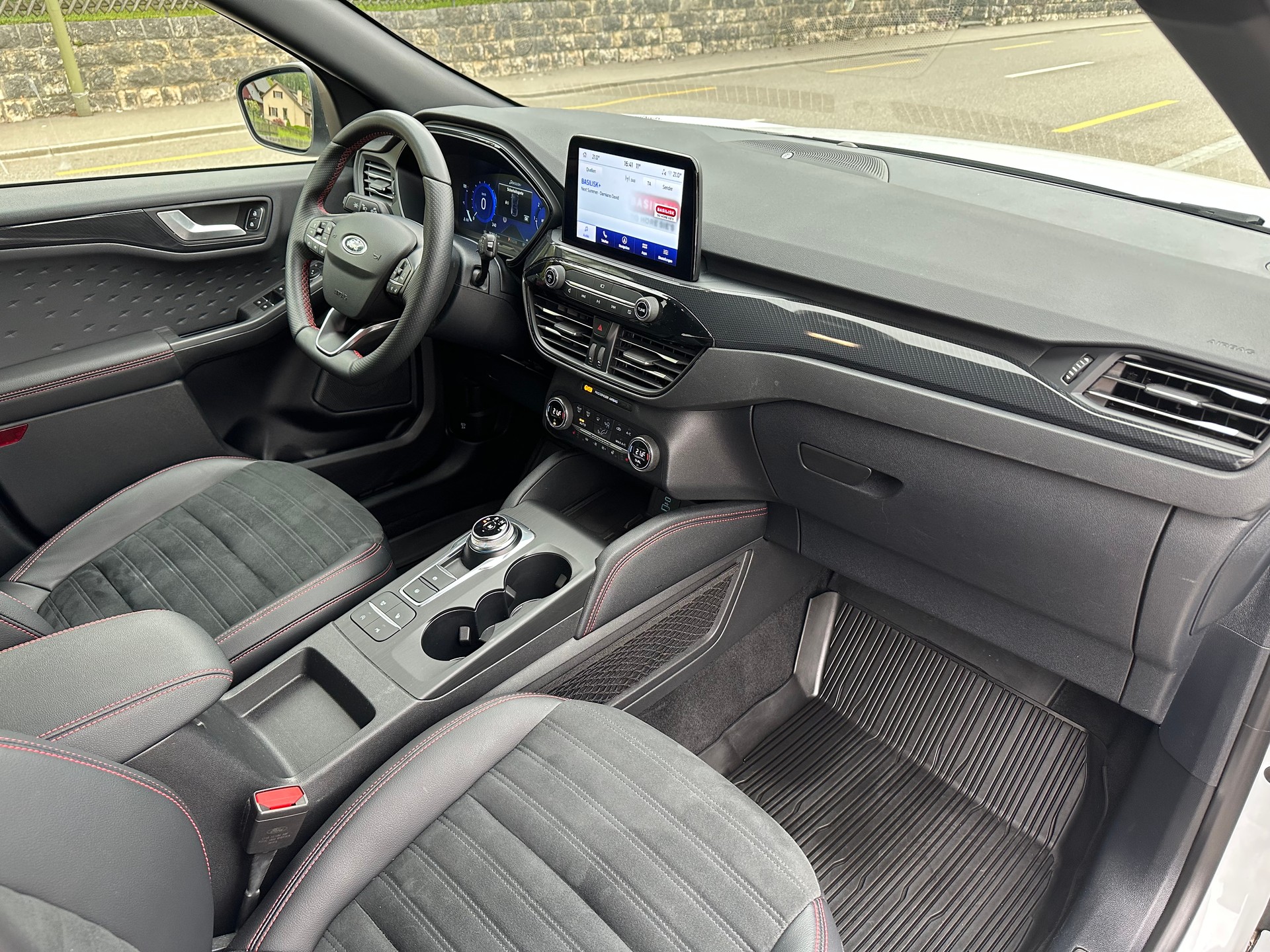 FORD Kuga 2.0 TDCi EcoBlue ST-Line X 4WD-image-10