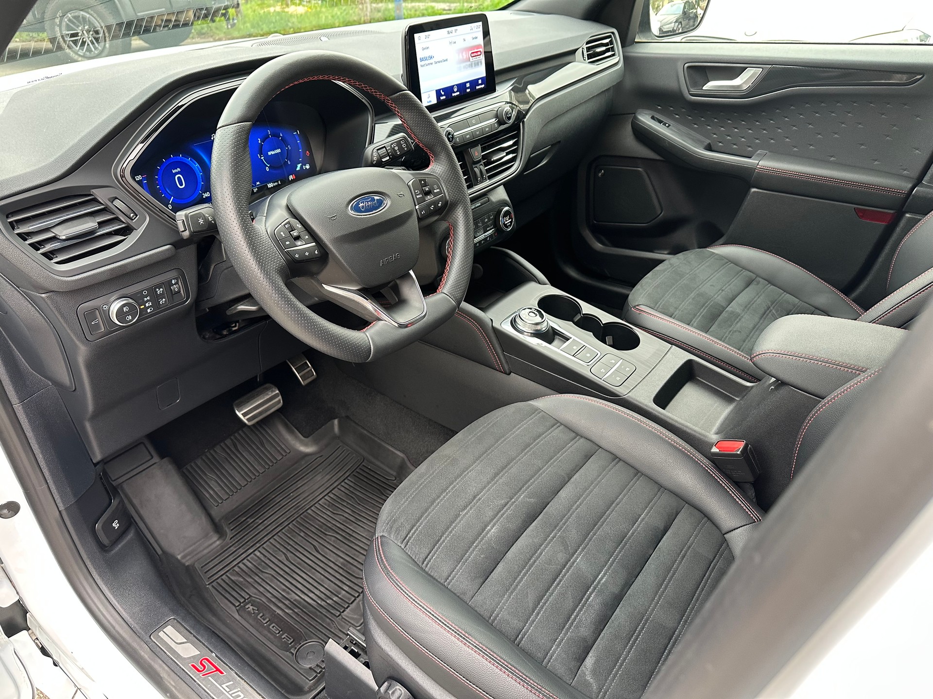 FORD Kuga 2.0 TDCi EcoBlue ST-Line X 4WD-image-8