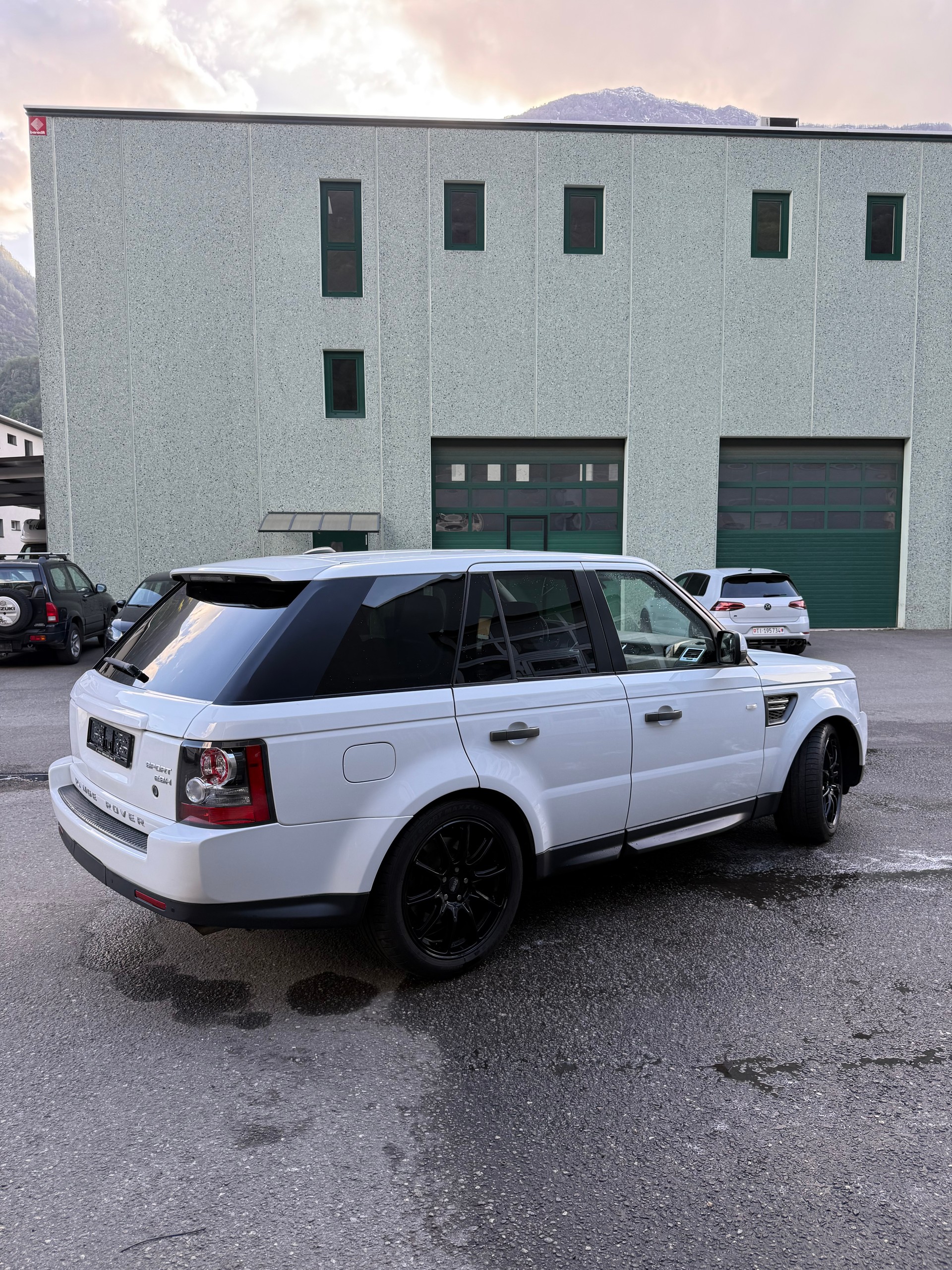 LAND ROVER Range Rover Sport 3.0 TDV6 HSE Automatic-image-4
