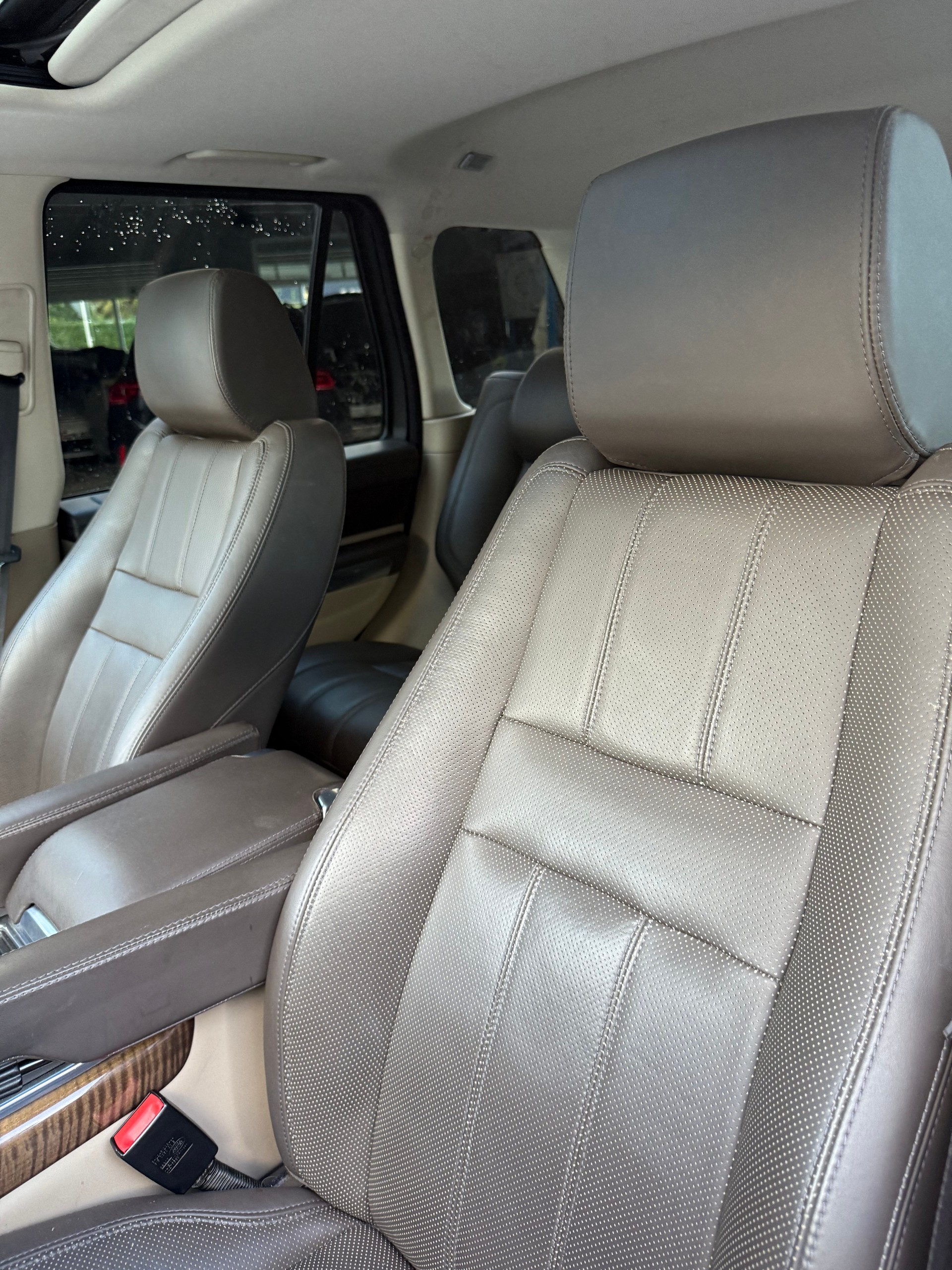 LAND ROVER Range Rover Sport 3.0 TDV6 HSE Automatic-image-9