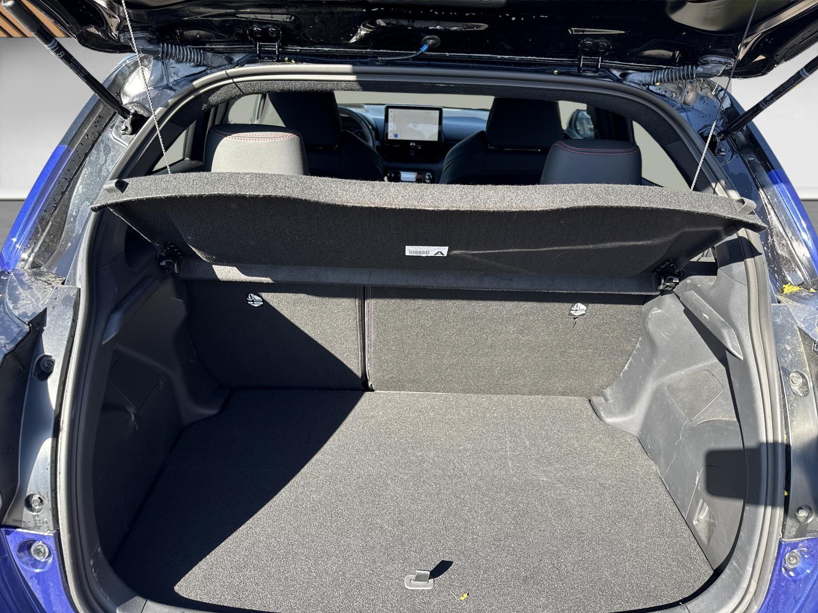 TOYOTA Yaris 1.5 GR Sport e-CVT-image-11